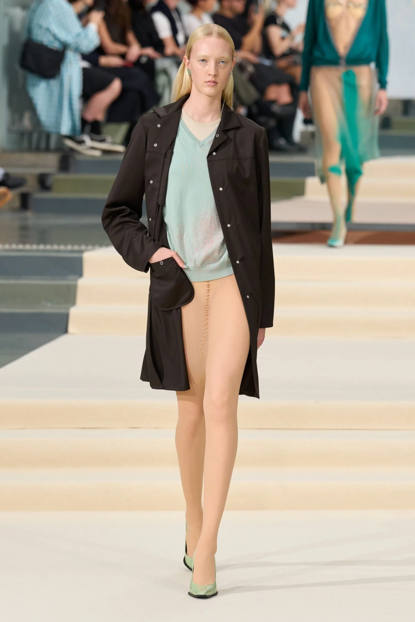 julie-kegels-spring-2027-ready-to-wear-look-20-scaled.jpg
