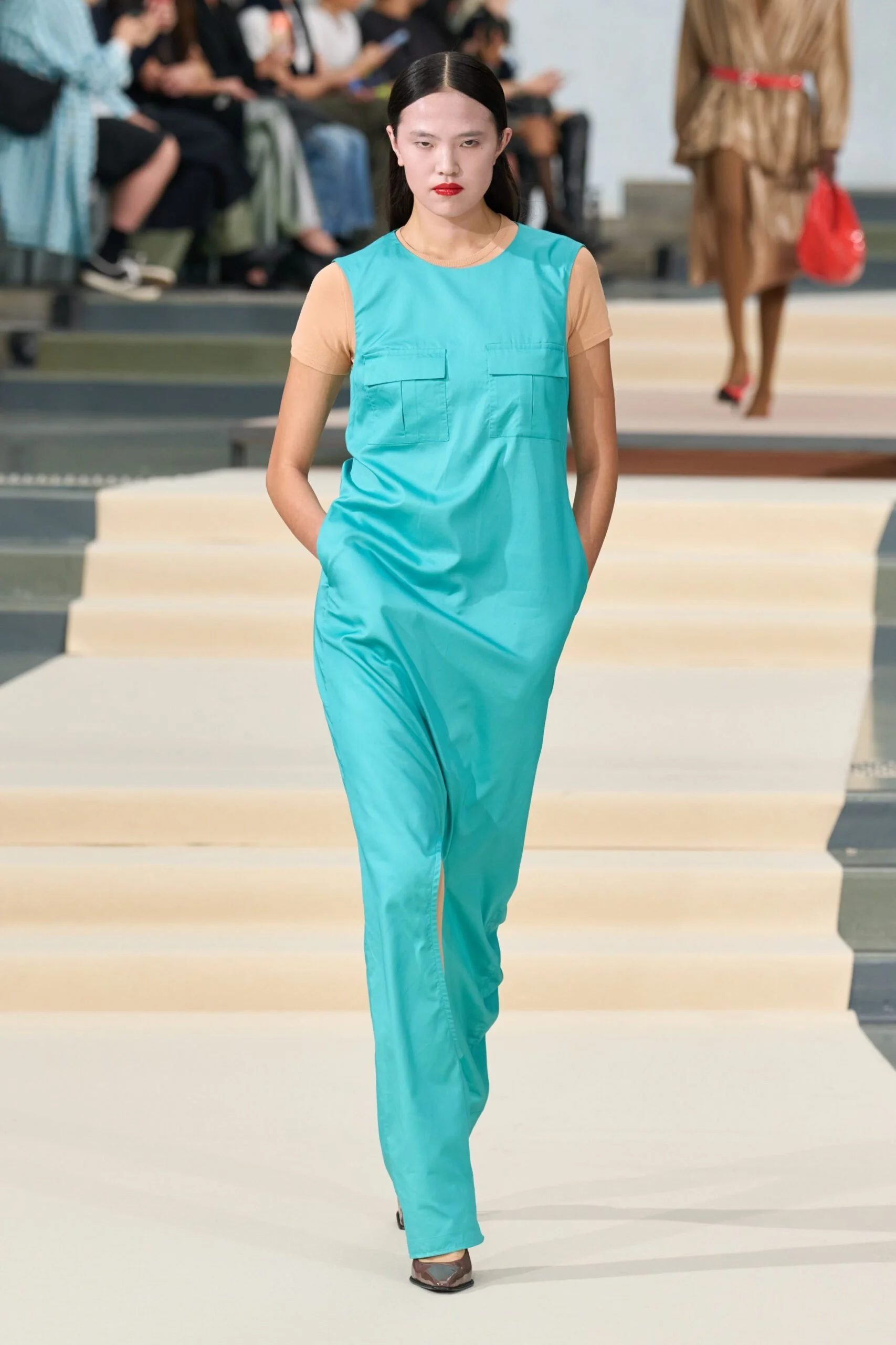 julie-kegels-spring-2027-ready-to-wear-look-23-scaled.jpg