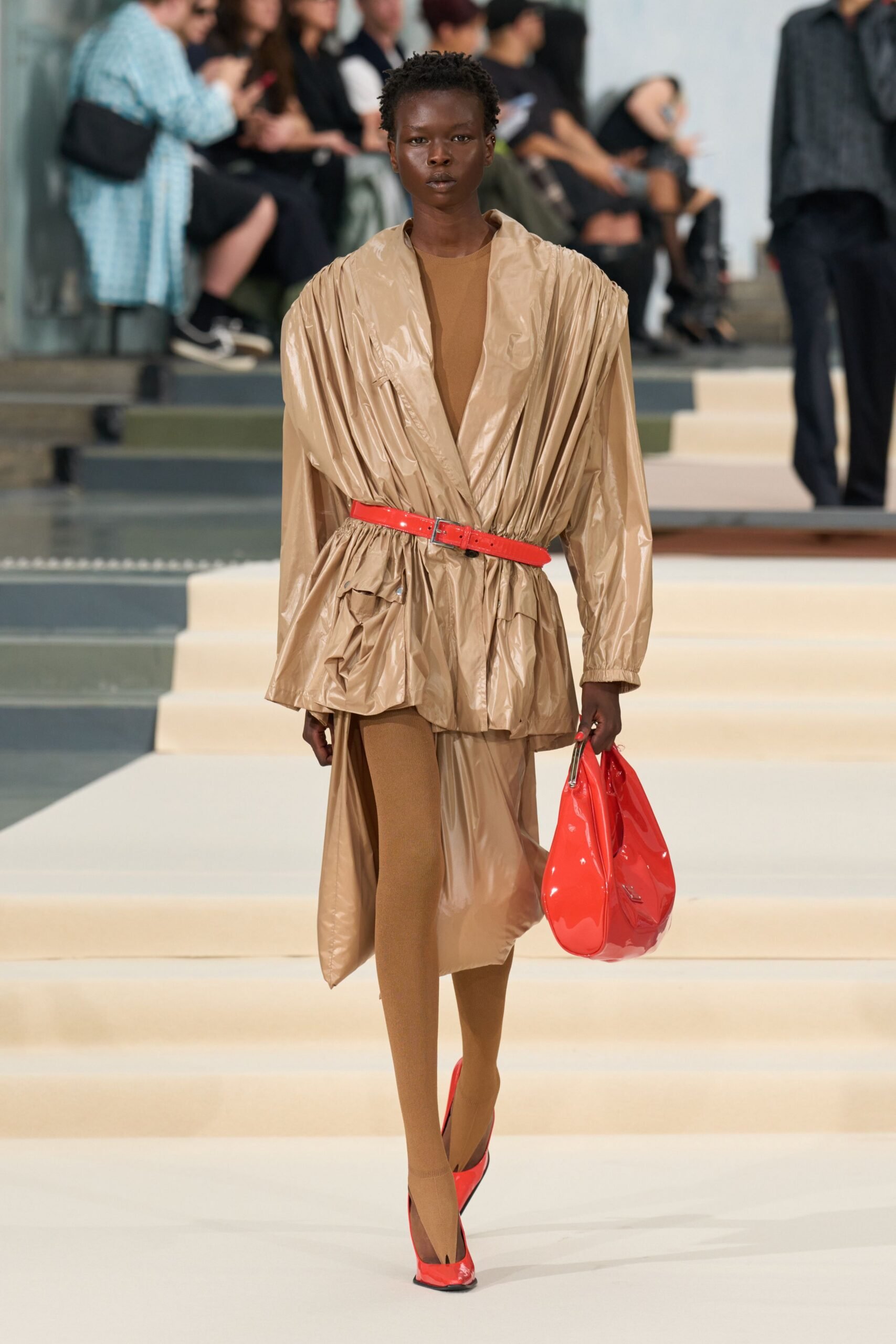 julie-kegels-spring-2027-ready-to-wear-look-24-scaled.jpg