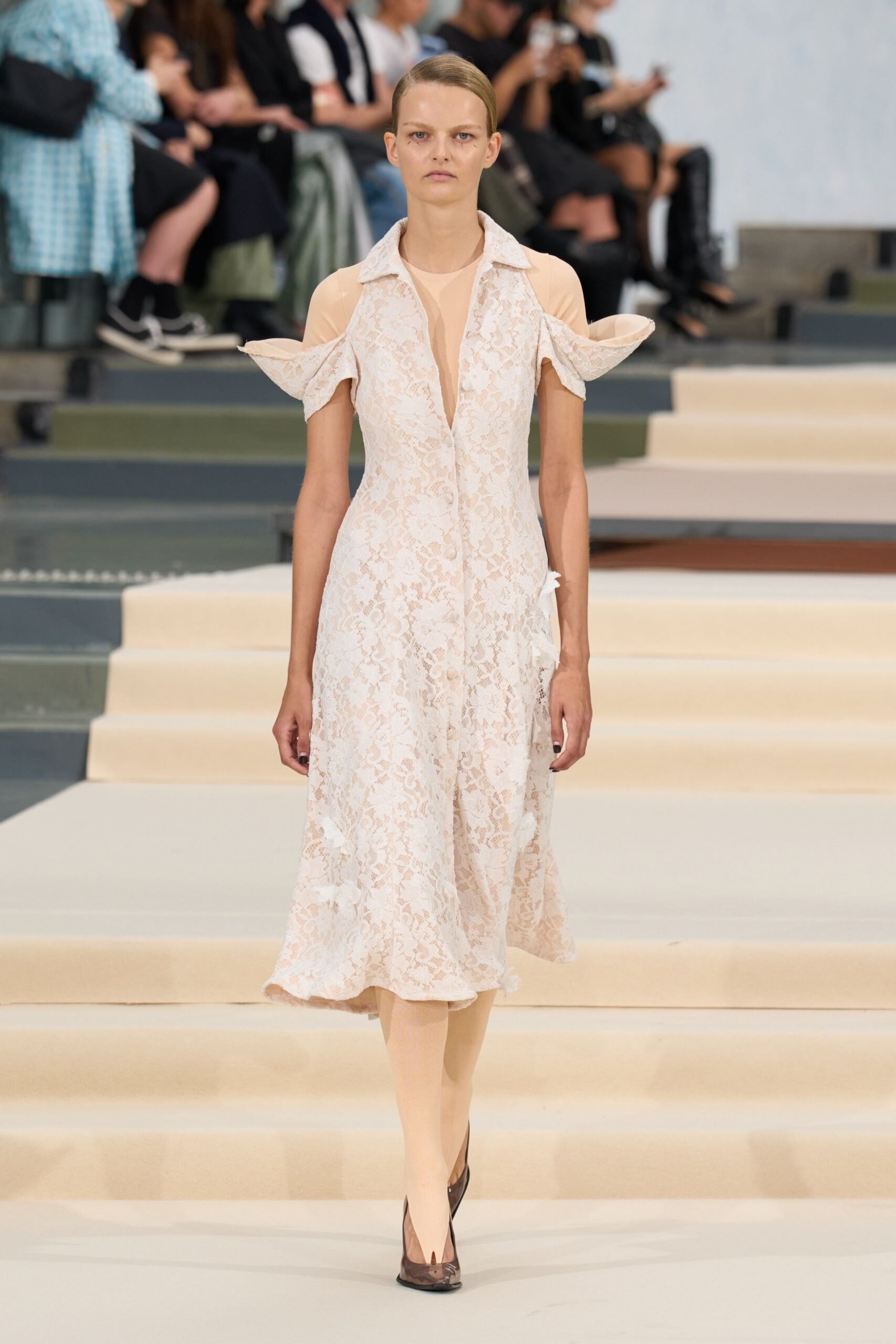 julie-kegels-spring-2027-ready-to-wear-look-28-scaled.jpg