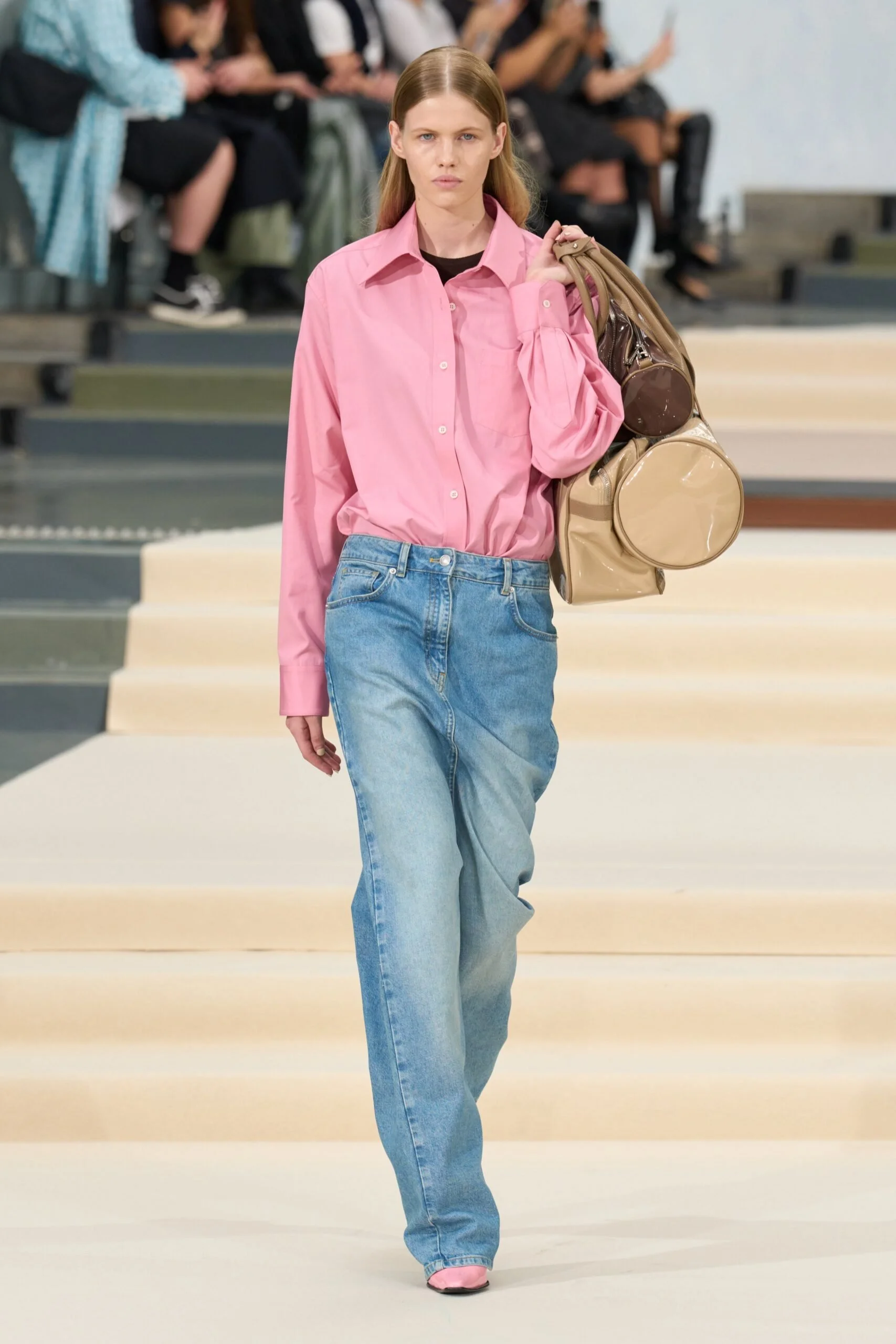 julie-kegels-spring-2027-ready-to-wear-look-35-scaled.jpg