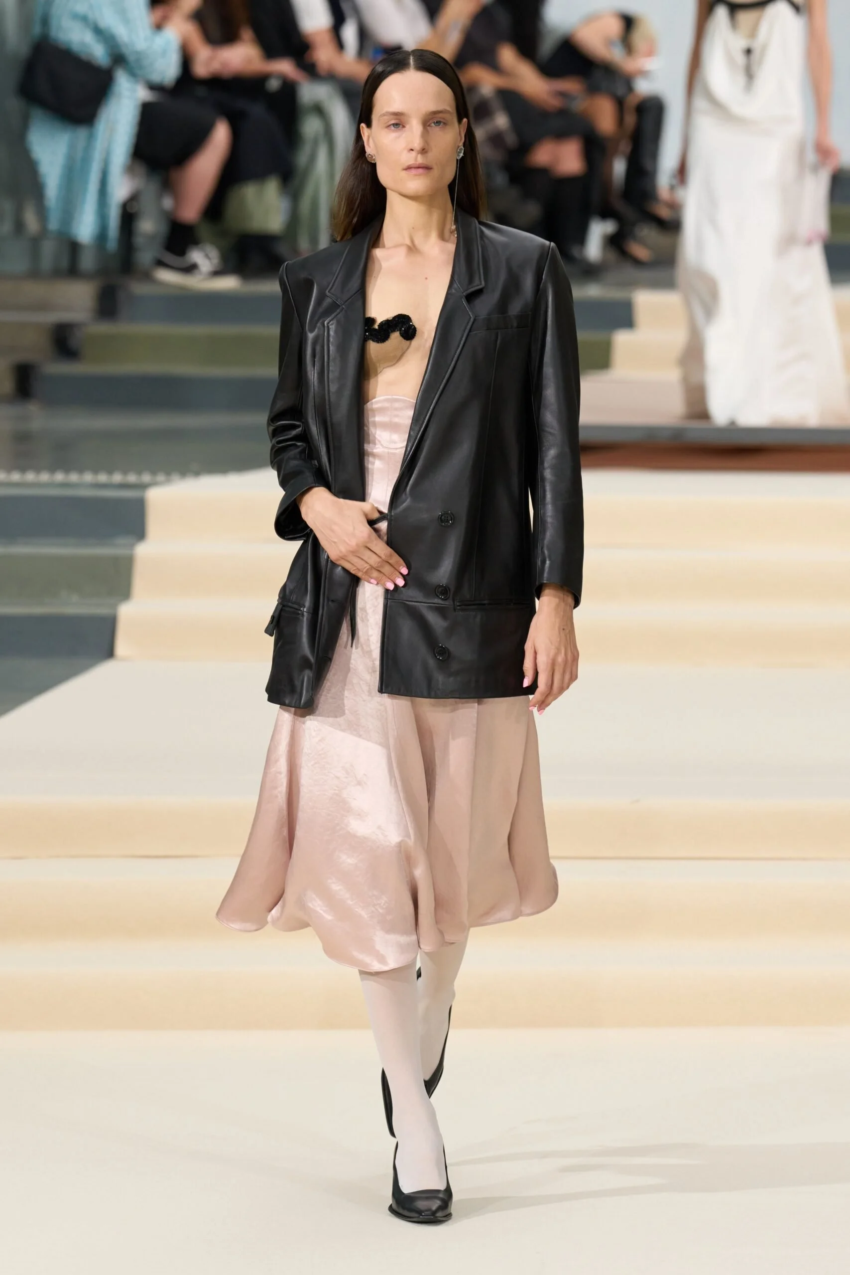julie-kegels-spring-2027-ready-to-wear-look-36-scaled.jpg