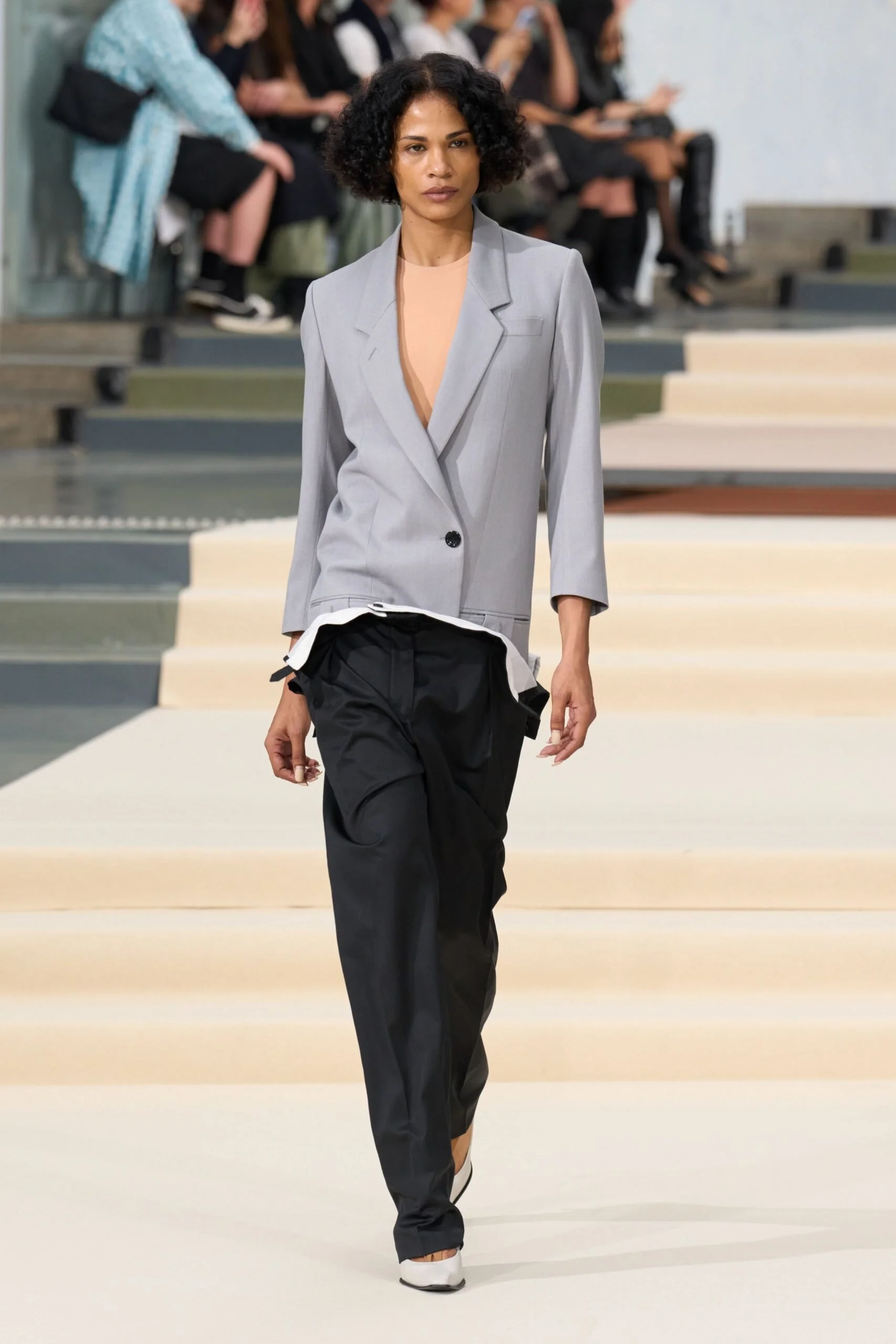 julie-kegels-spring-2027-ready-to-wear-look-40-scaled.jpg