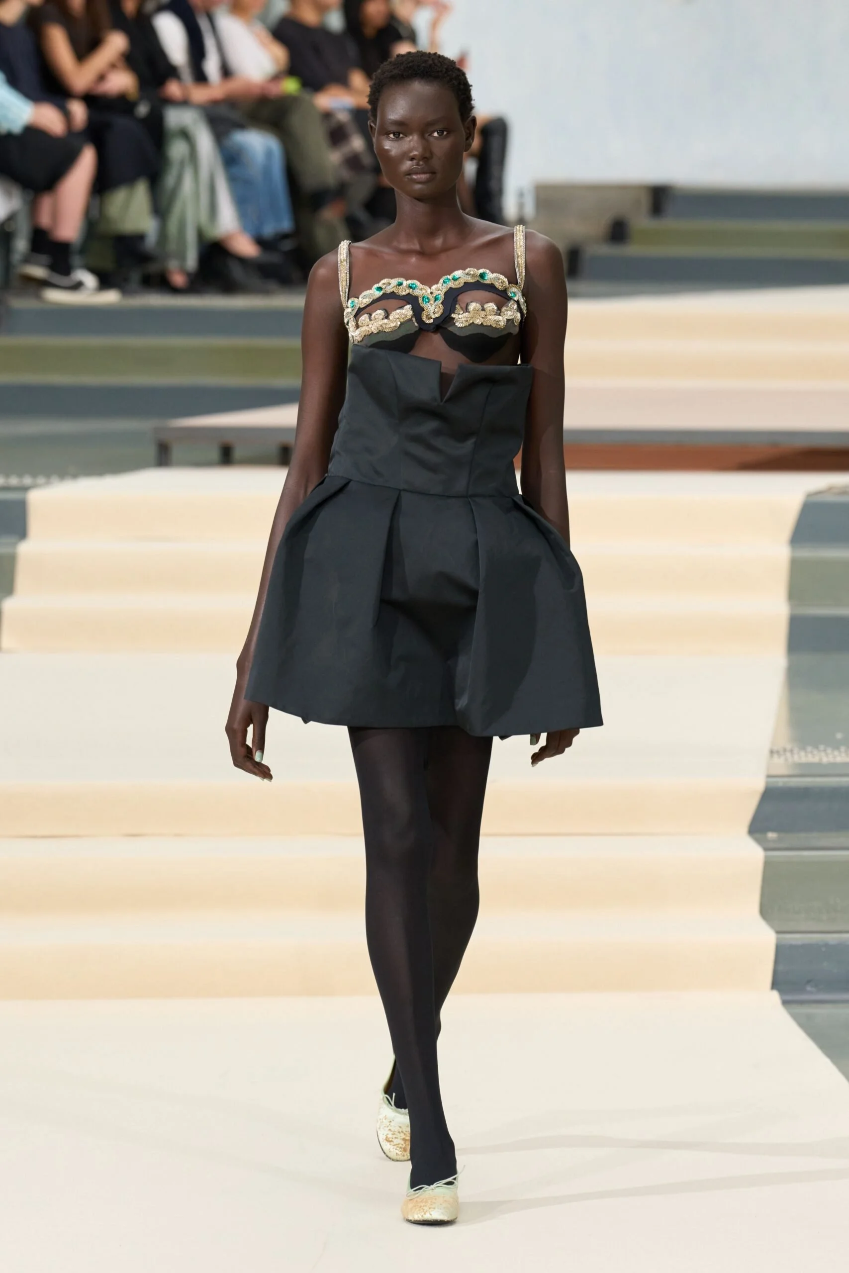 julie-kegels-spring-2027-ready-to-wear-look-42-scaled.jpg