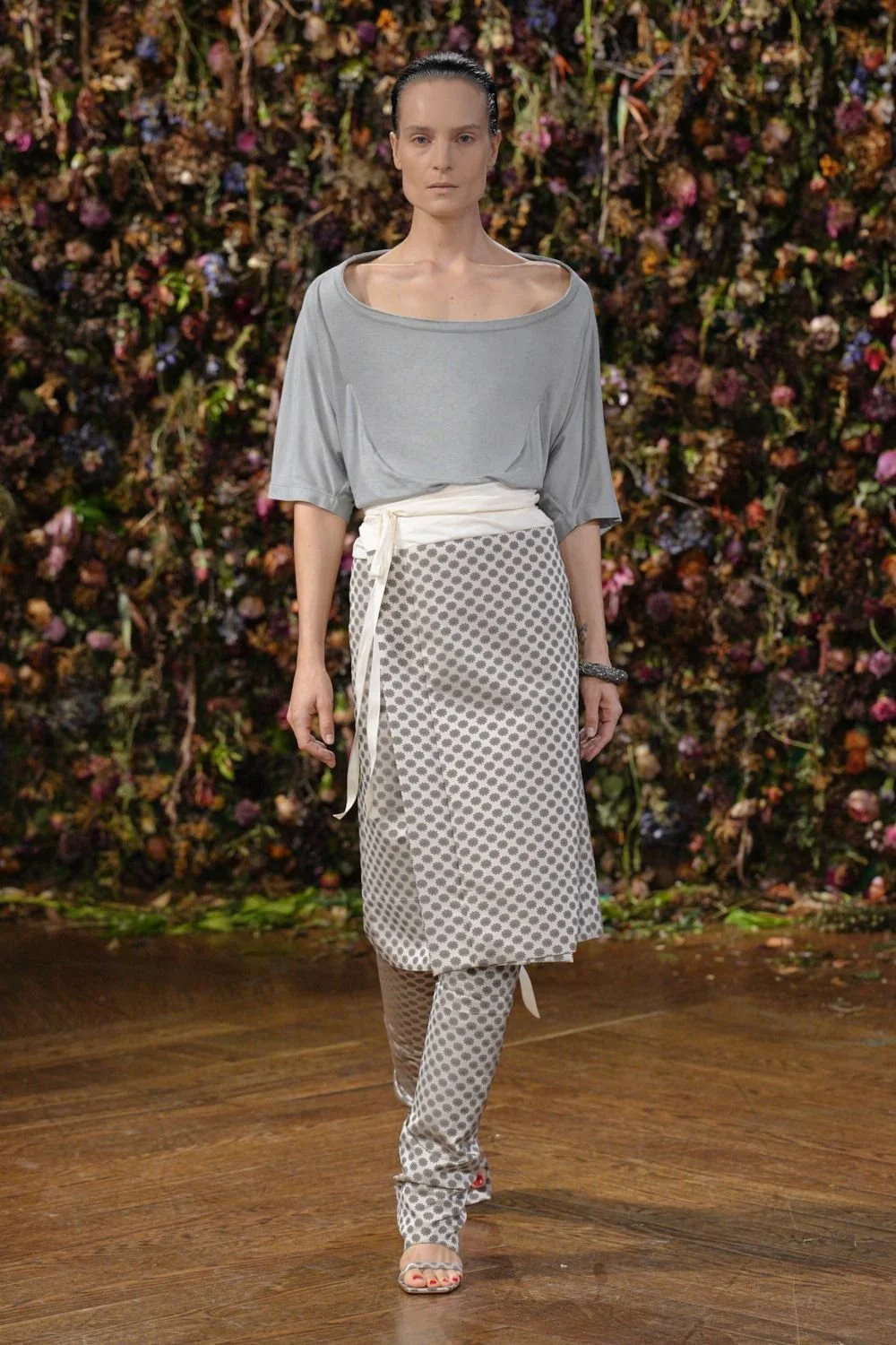 maison-margiela-spring-2027-ready-to-wear-look-05.jpg