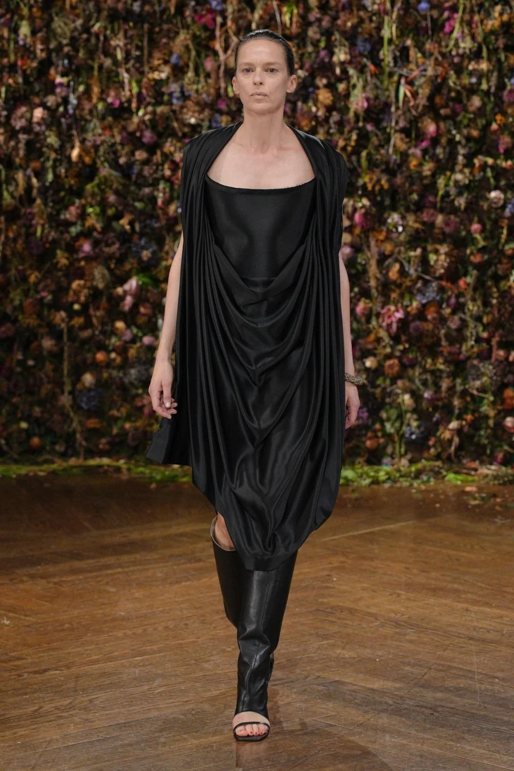 maison-margiela-spring-2027-ready-to-wear-look-08.jpg