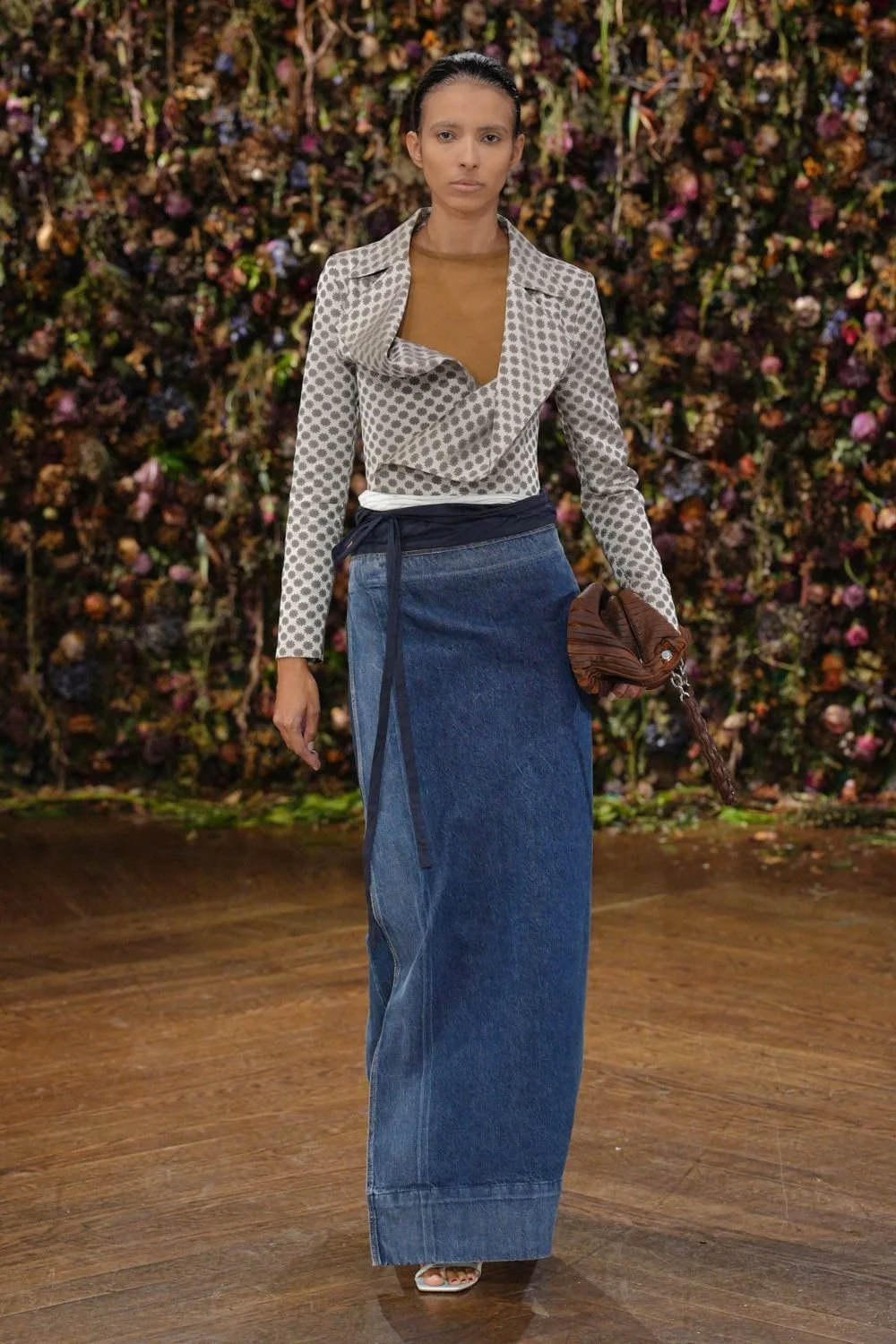 maison-margiela-spring-2027-ready-to-wear-look-16.jpg