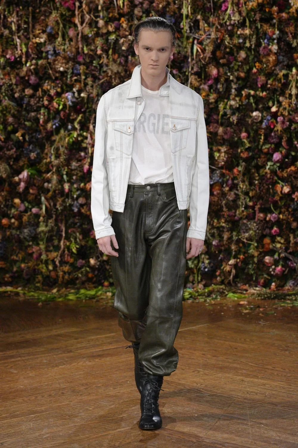 maison-margiela-spring-2027-ready-to-wear-look-20.jpg