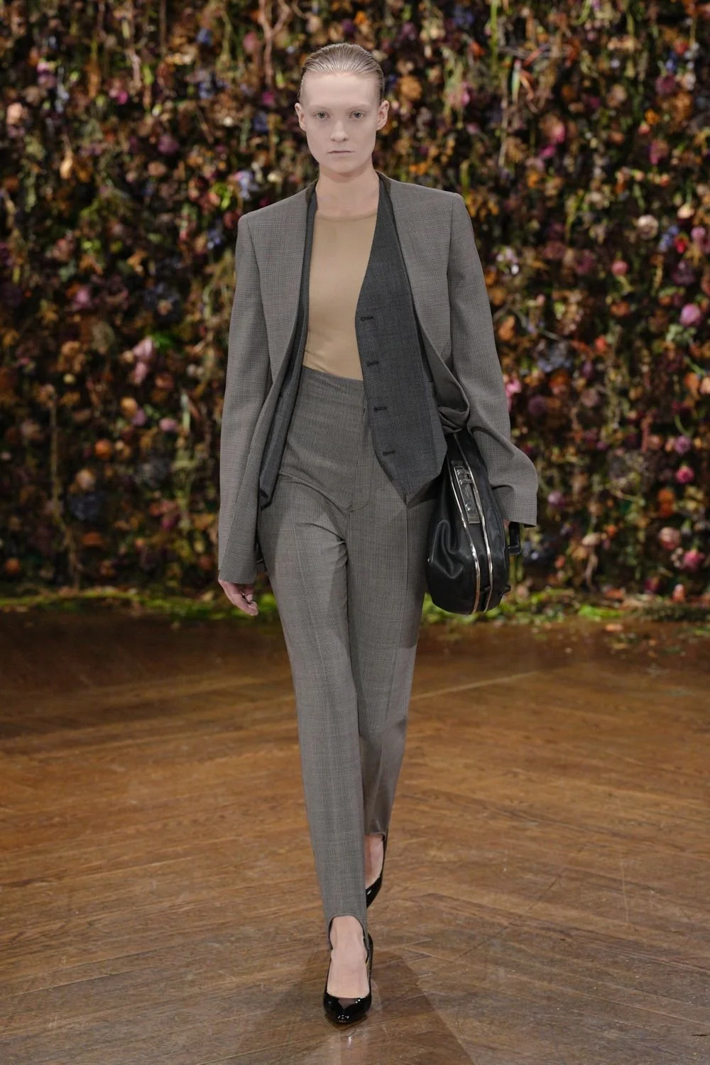 maison-margiela-spring-2027-ready-to-wear-look-24.jpg