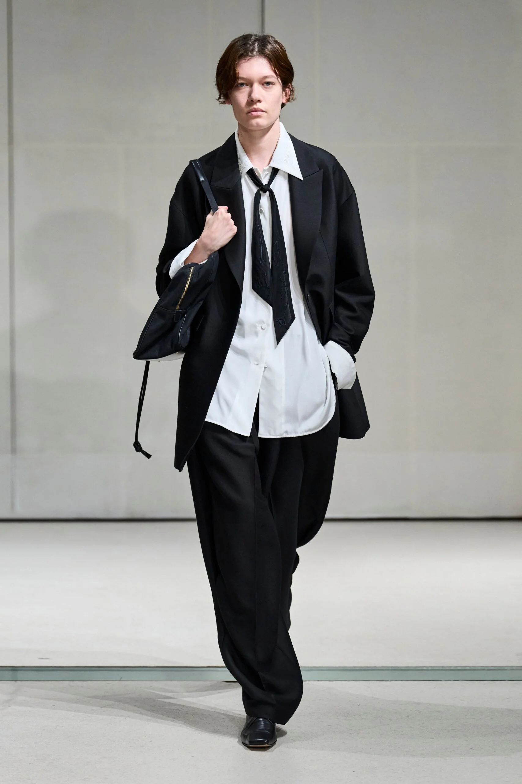 mame-kurogouchi-spring-2027-ready-to-wear-look-03-scaled.jpg
