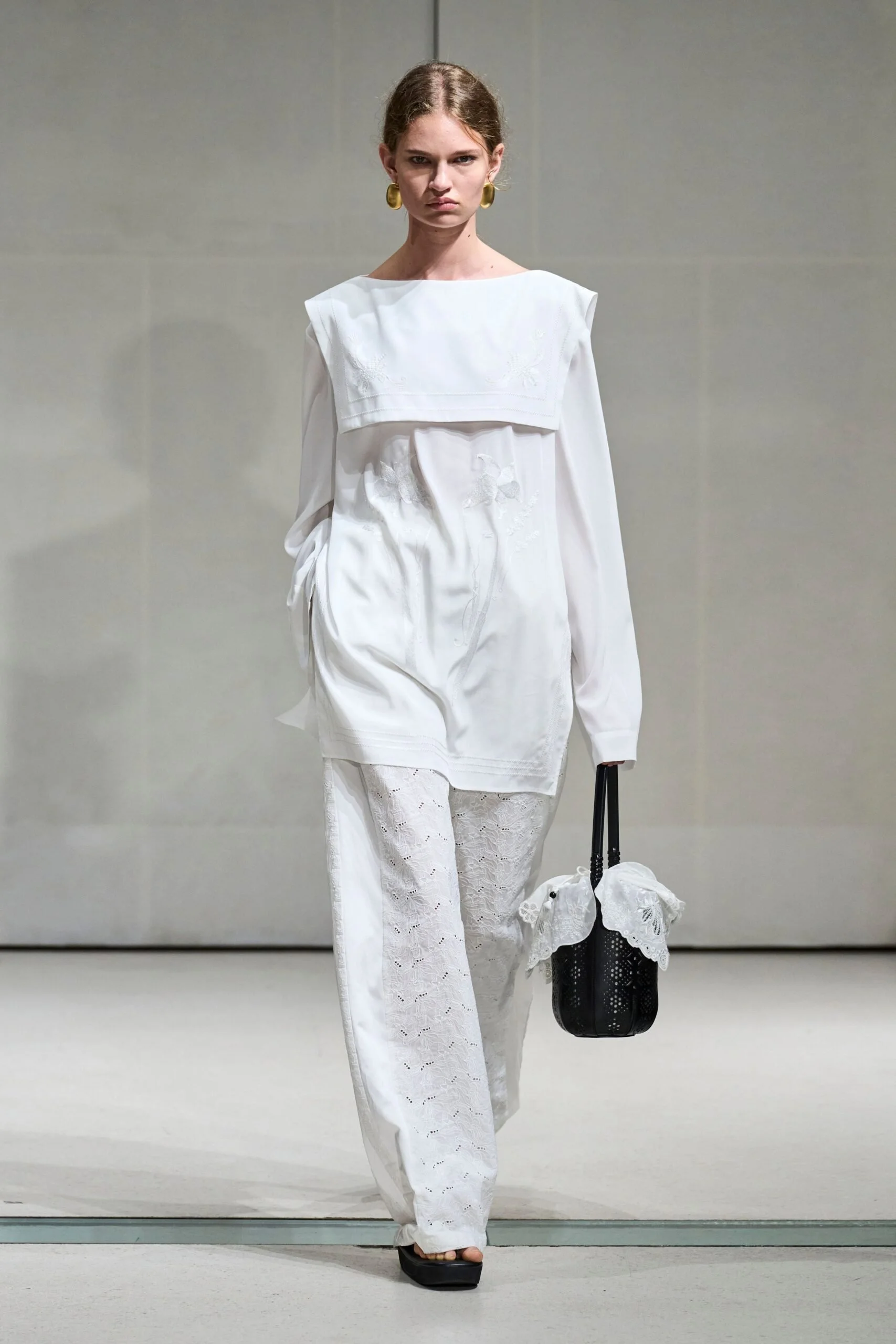 mame-kurogouchi-spring-2027-ready-to-wear-look-11-scaled.jpg