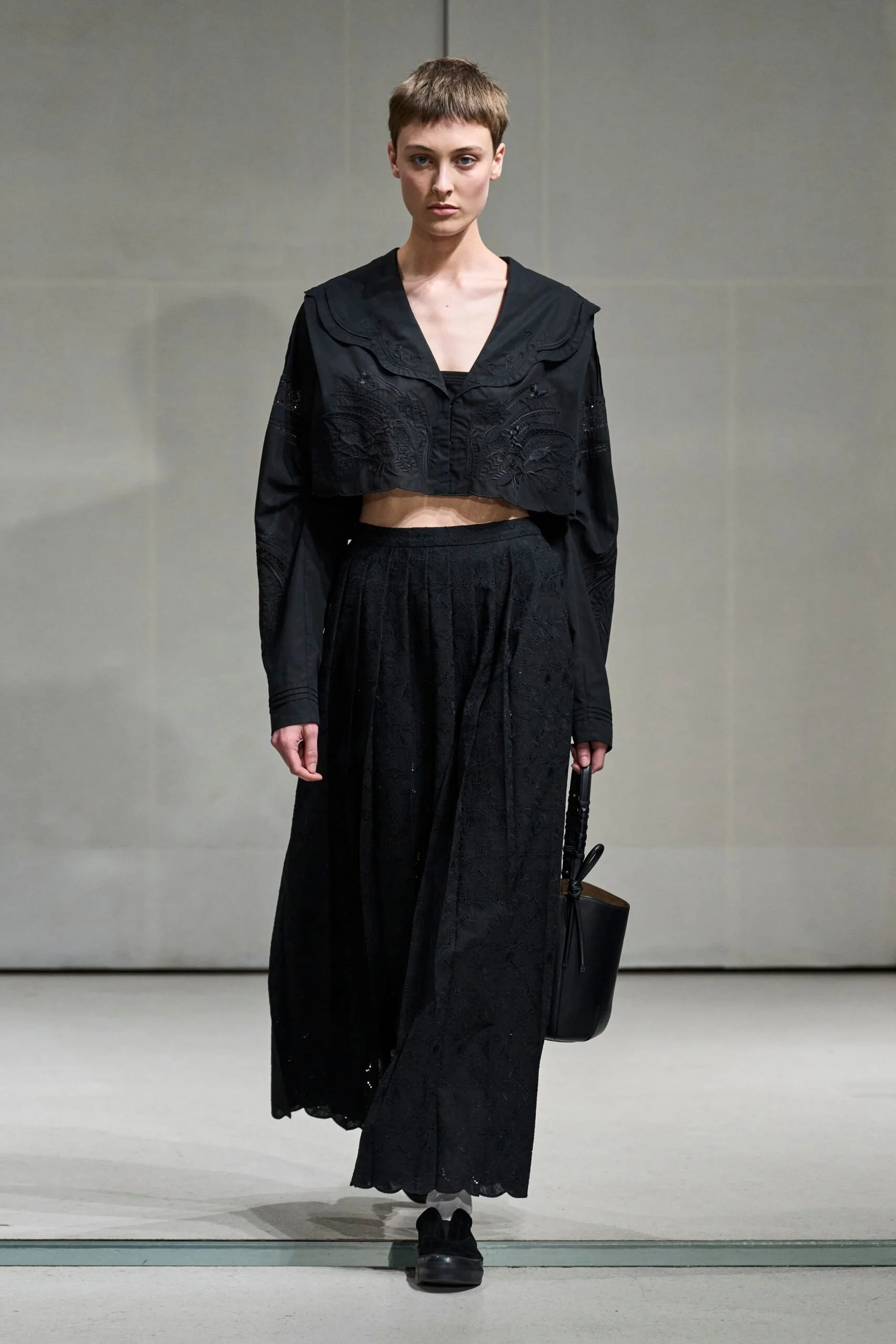mame-kurogouchi-spring-2027-ready-to-wear-look-12-scaled.jpg