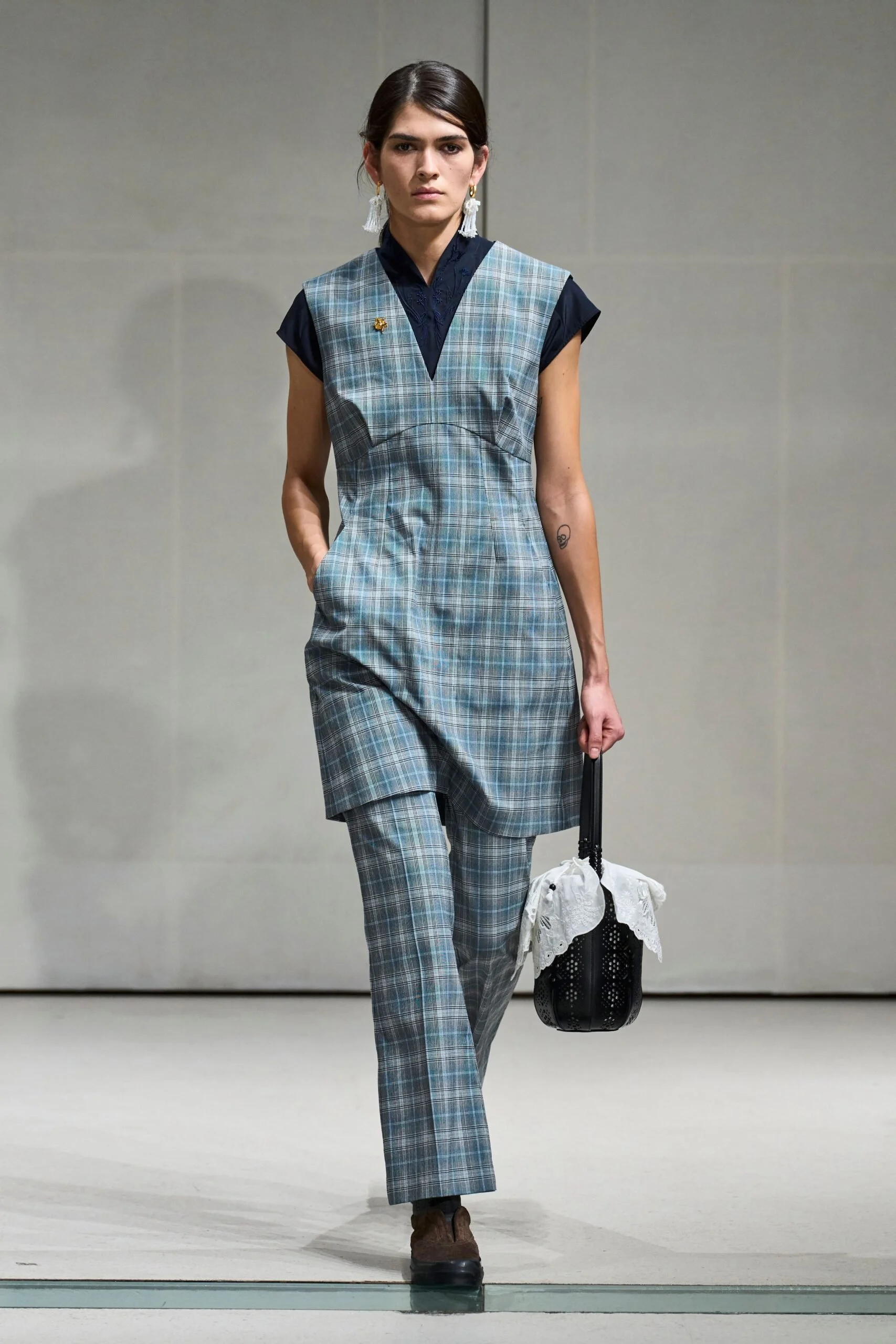 mame-kurogouchi-spring-2027-ready-to-wear-look-22-scaled.jpg