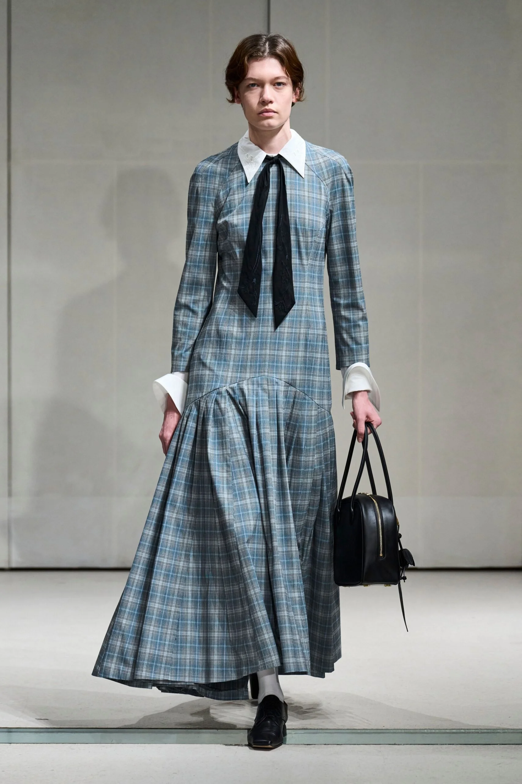 mame-kurogouchi-spring-2027-ready-to-wear-look-25-scaled.jpg