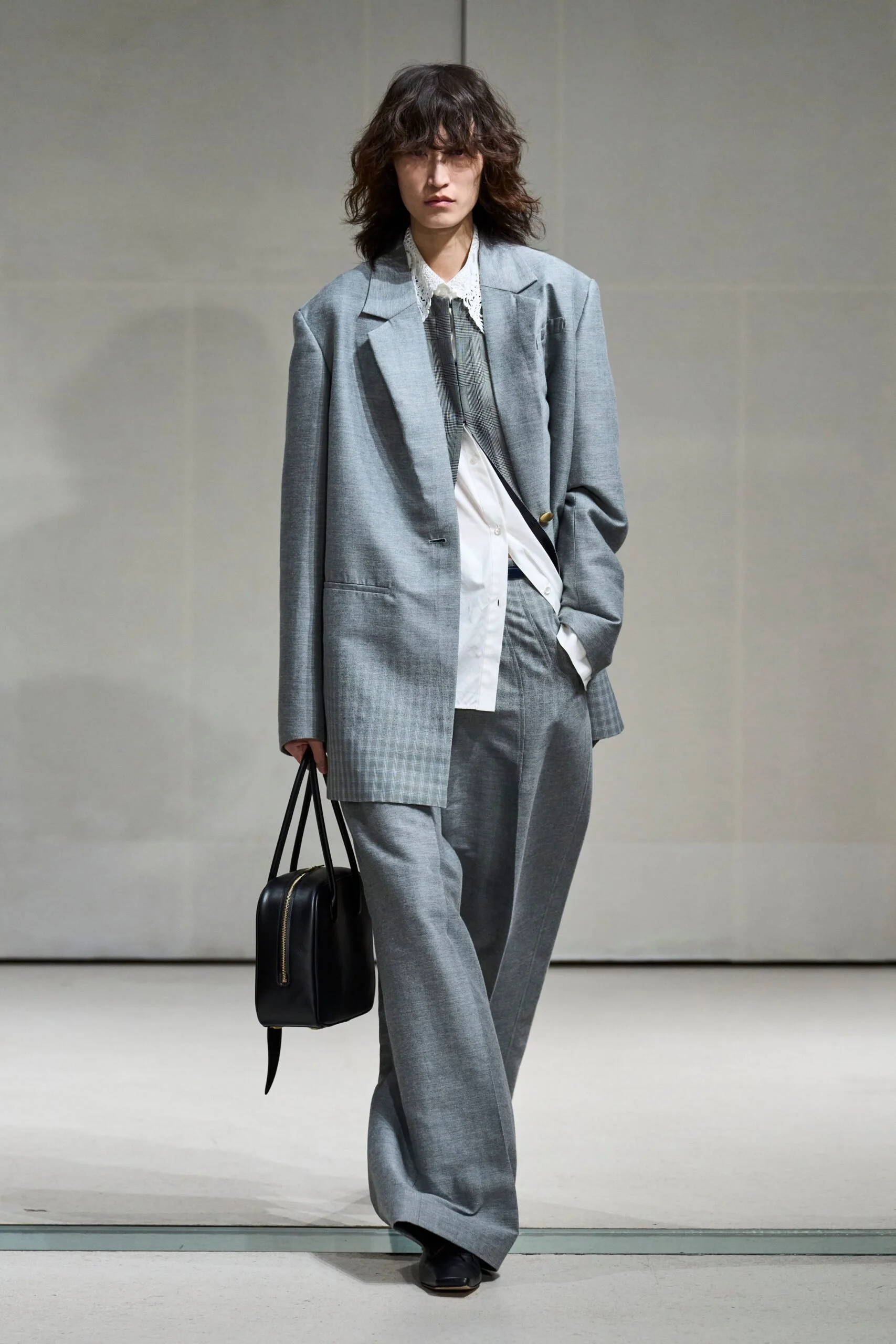 mame-kurogouchi-spring-2027-ready-to-wear-look-27-scaled.jpg