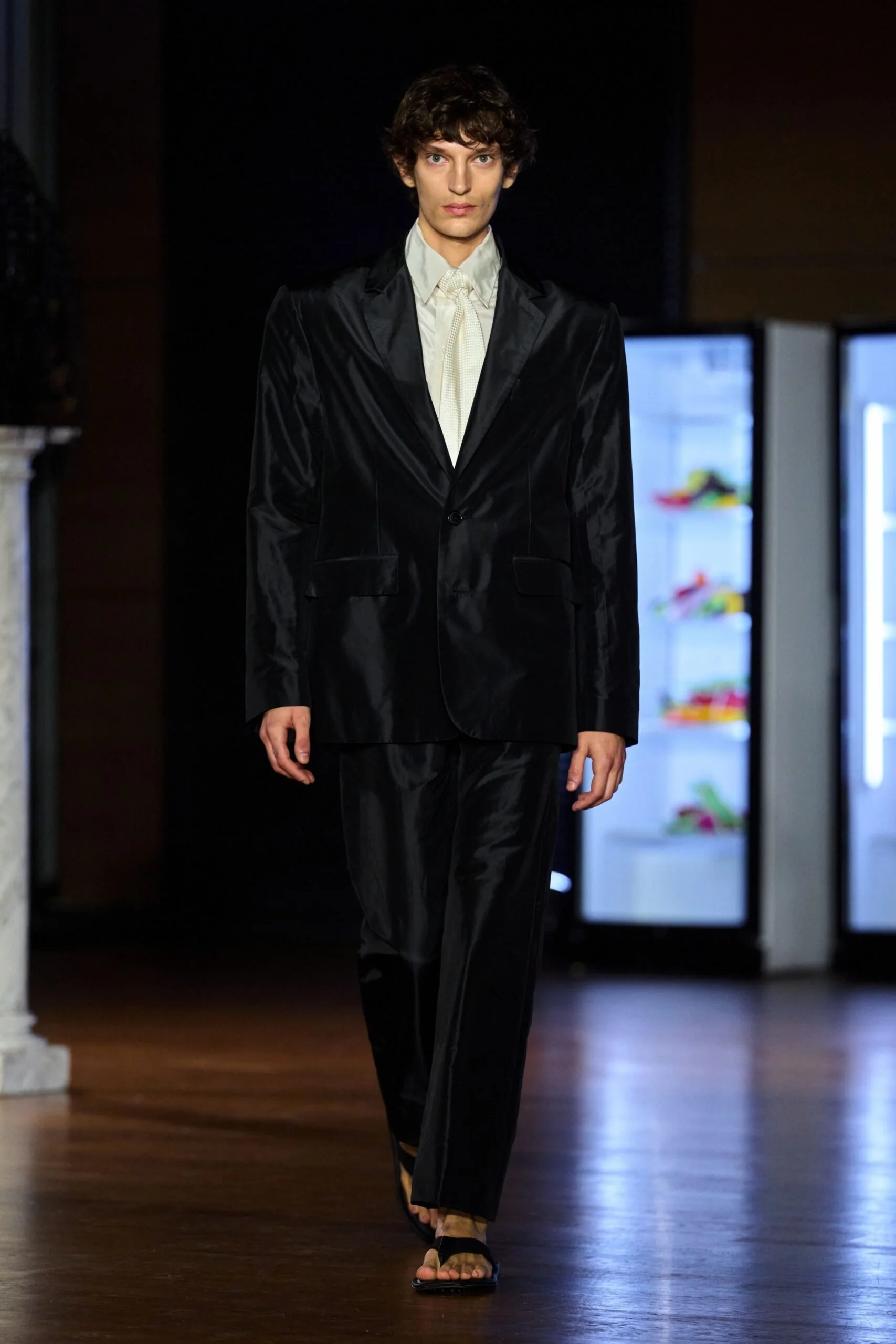 marie-adam-leenaerdt-spring-2027-ready-to-wear-look-01-scaled.jpg
