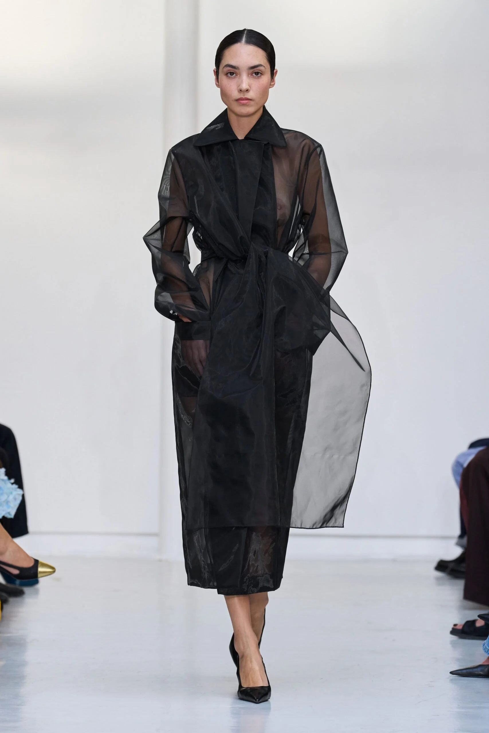 burc-akyol-spring-2027-ready-to-wear-look-10-scaled.jpg