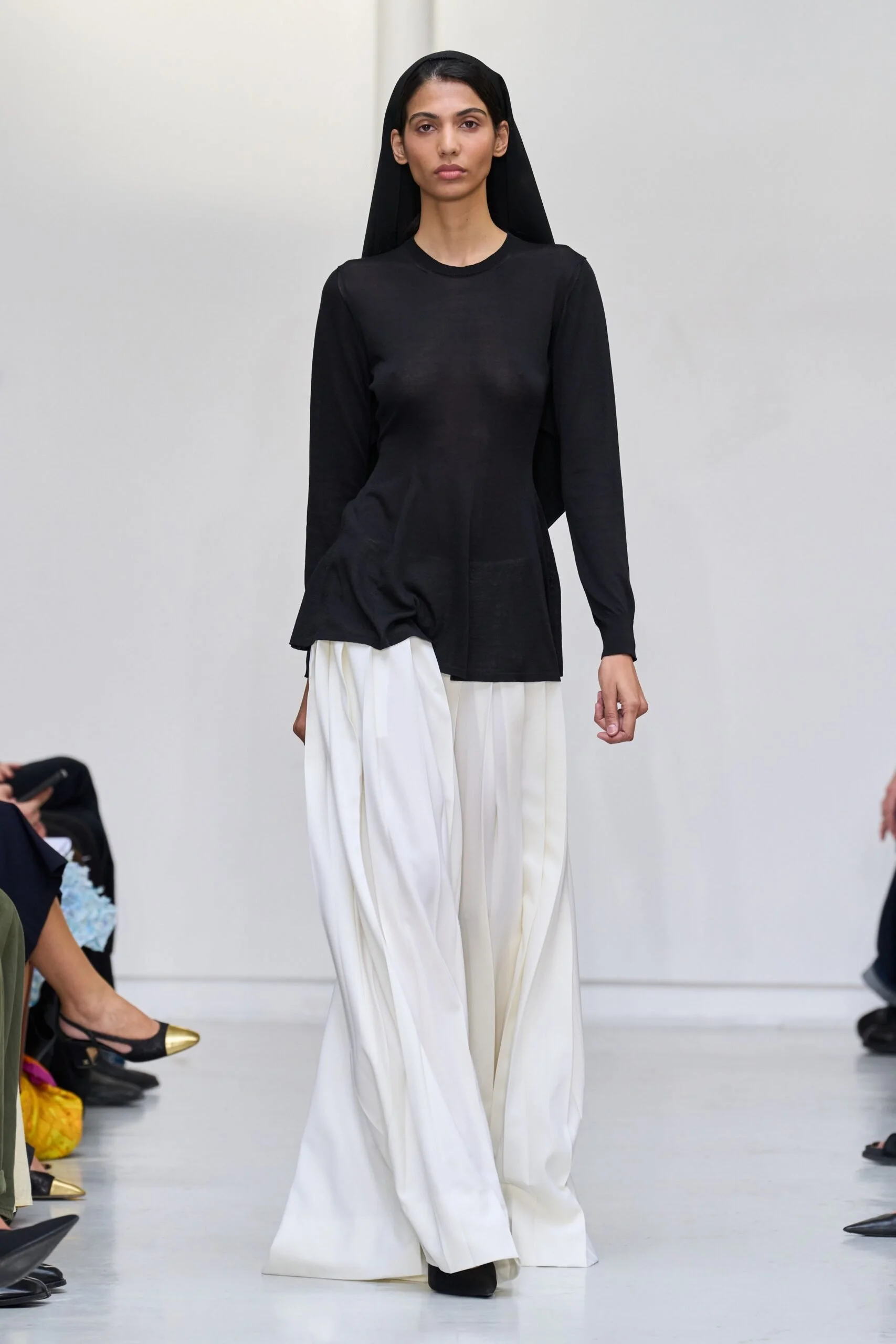burc-akyol-spring-2027-ready-to-wear-look-31-scaled.jpg