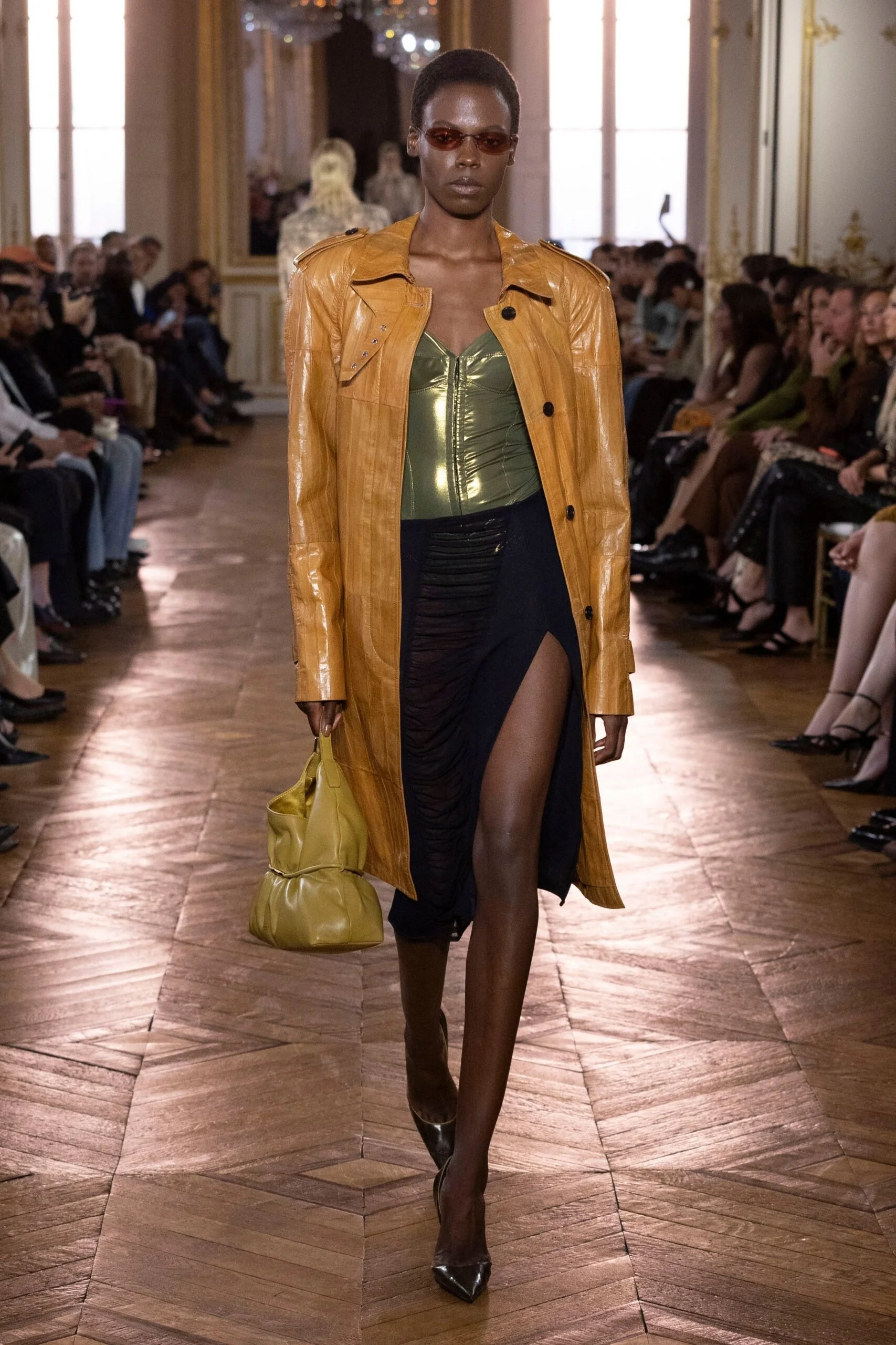 balmain-spring-2027-ready-to-wear-look-05-scaled.jpg