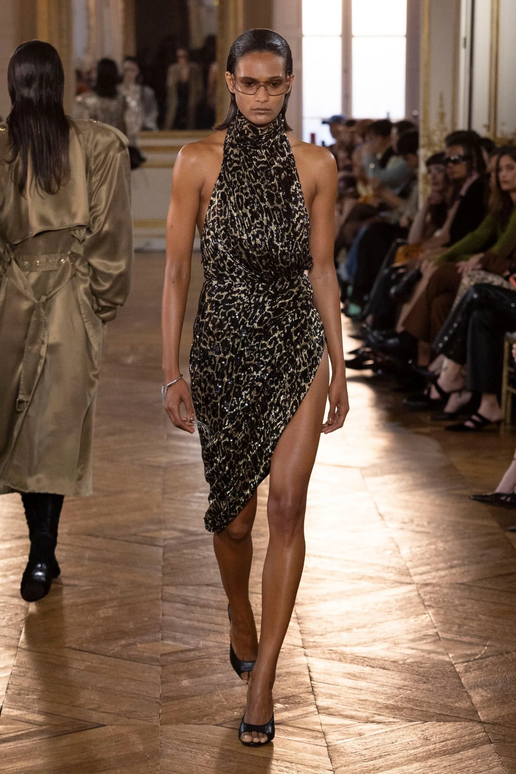 balmain-spring-2027-ready-to-wear-look-11-scaled.jpg