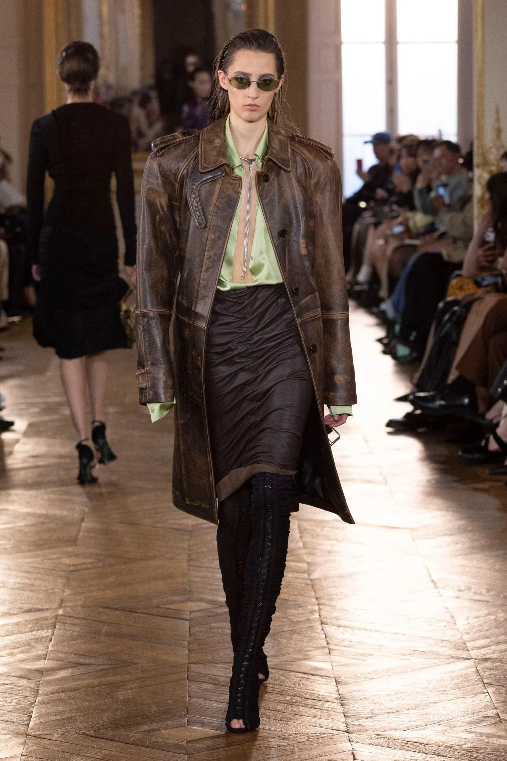 balmain-spring-2027-ready-to-wear-look-16-scaled.jpg