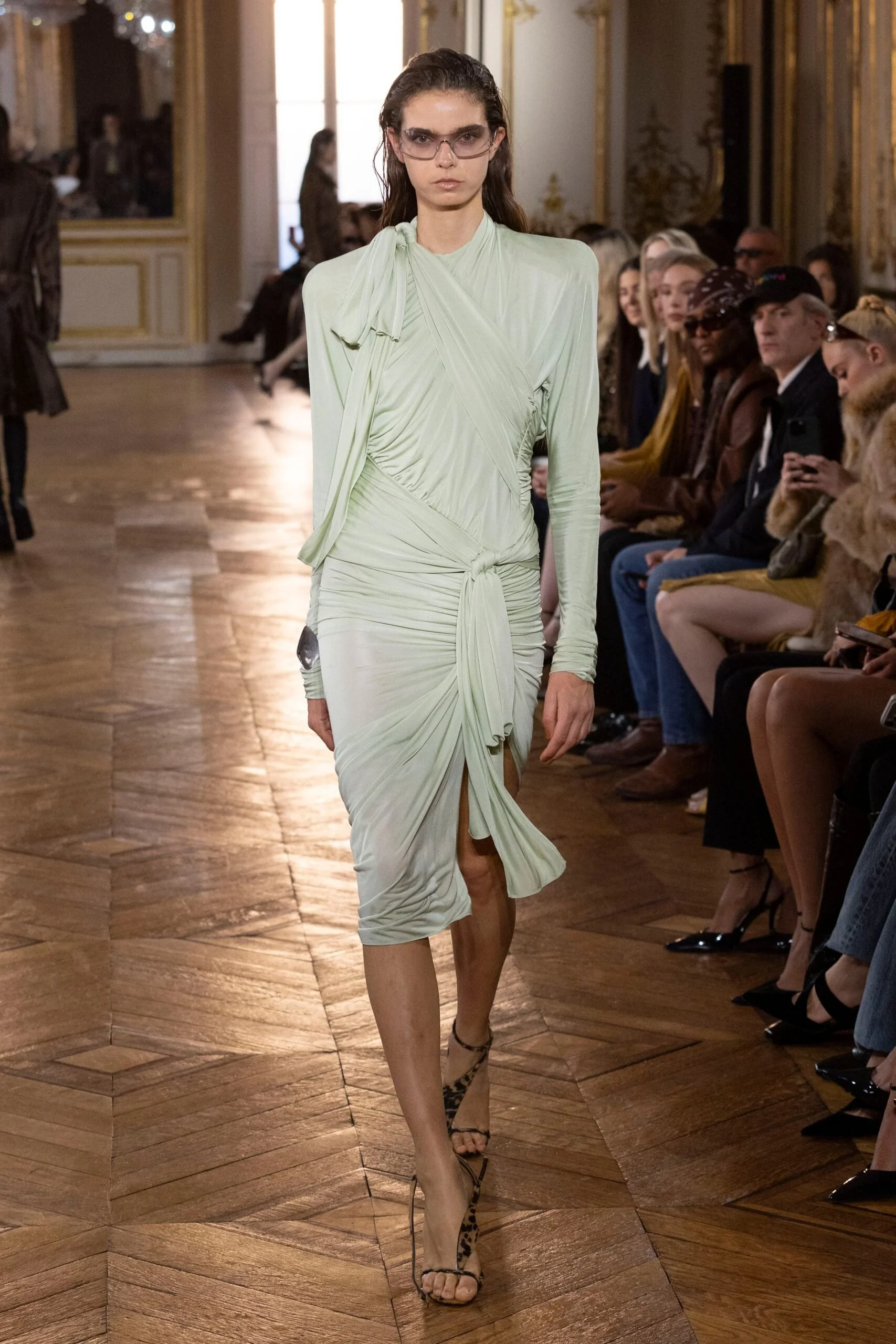 balmain-spring-2027-ready-to-wear-look-17-scaled.jpg