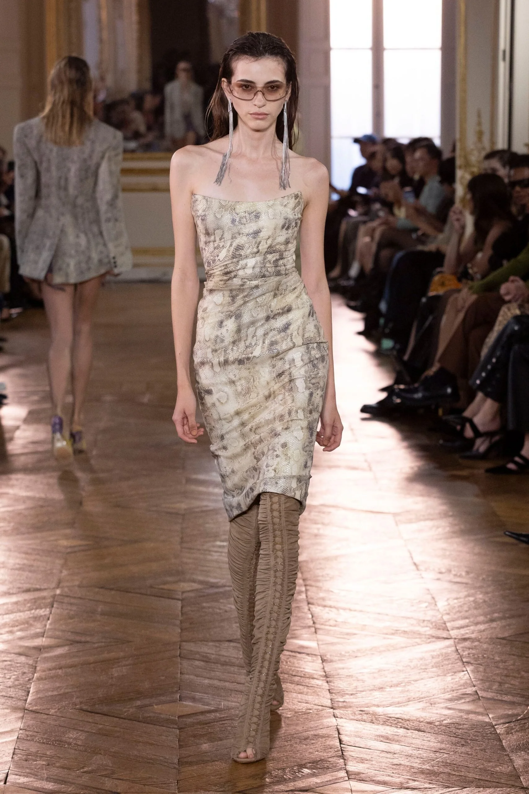 balmain-spring-2027-ready-to-wear-look-26-scaled.jpg
