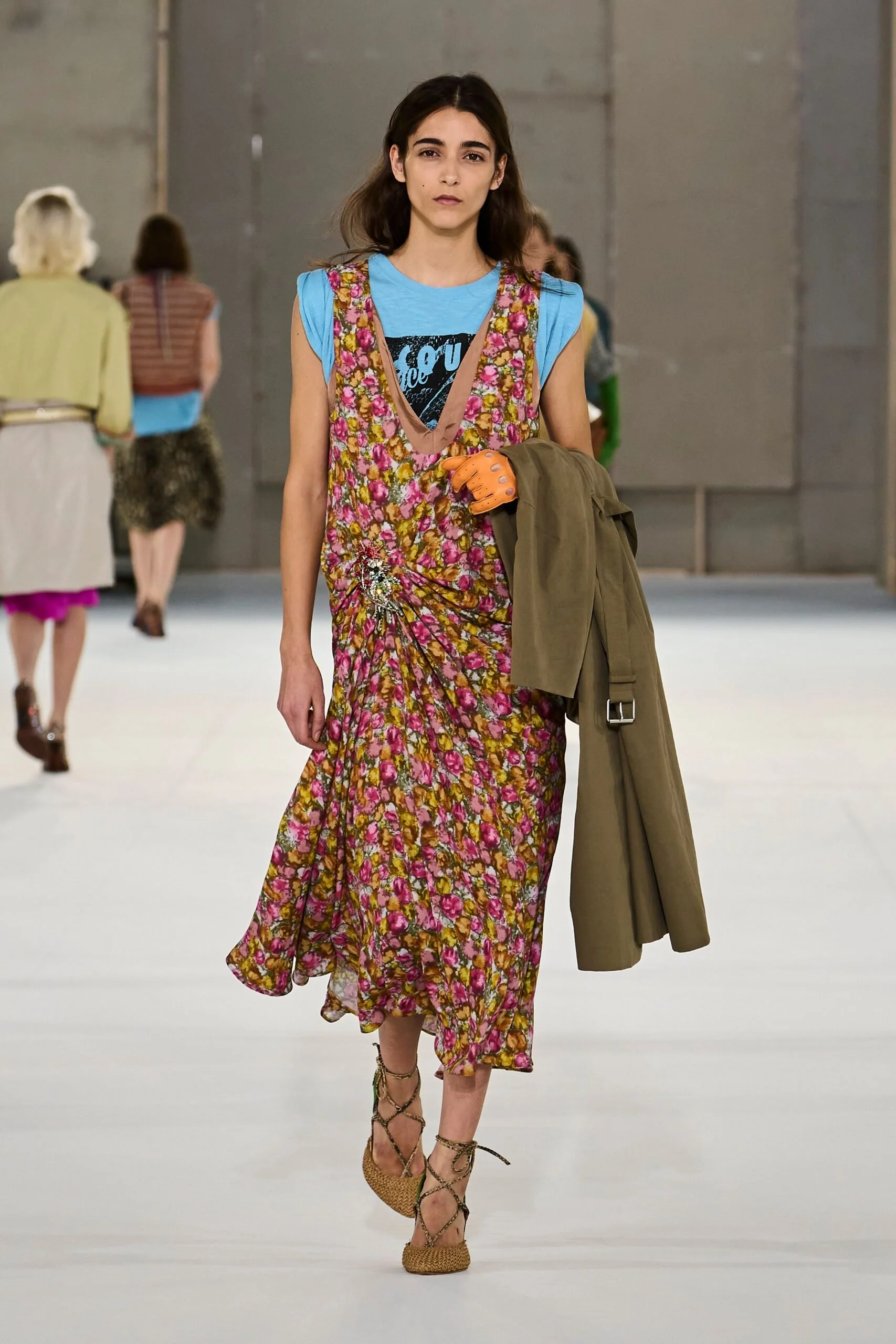 dries-van-noten-spring-2027-ready-to-wear-look-17-scaled.jpg