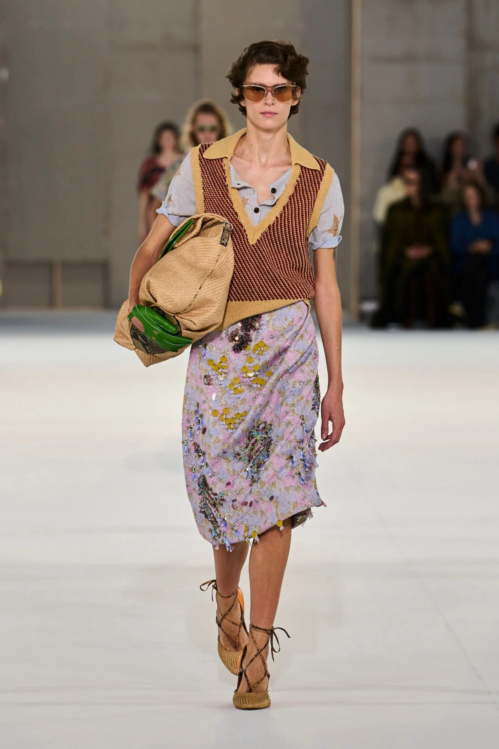 dries-van-noten-spring-2027-ready-to-wear-look-31-scaled.jpg