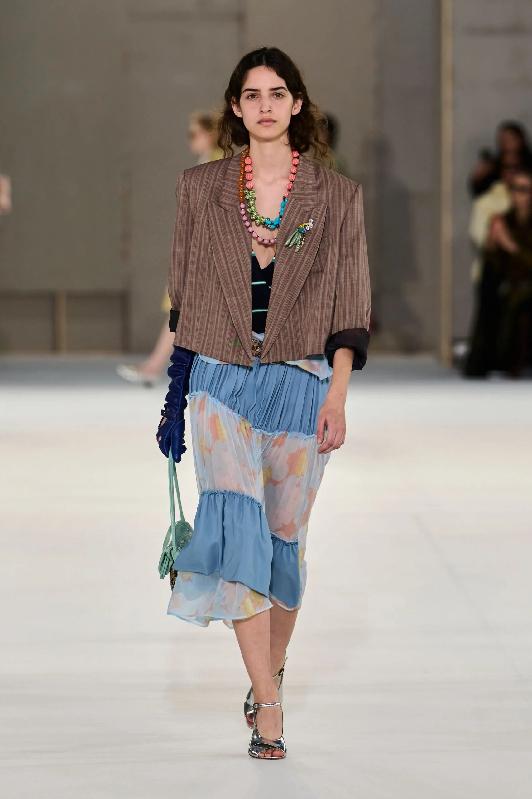 dries-van-noten-spring-2027-ready-to-wear-look-38-scaled.jpg