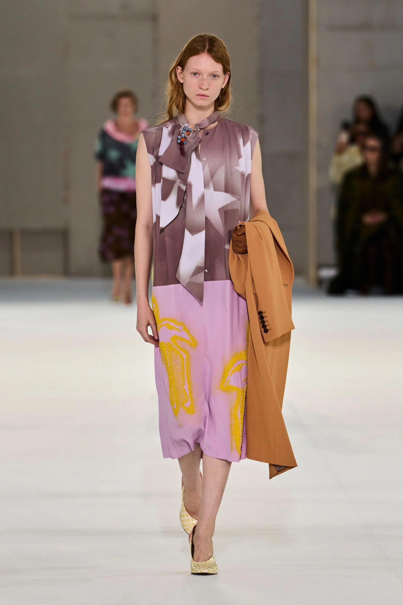 dries-van-noten-spring-2027-ready-to-wear-look-39-scaled.jpg