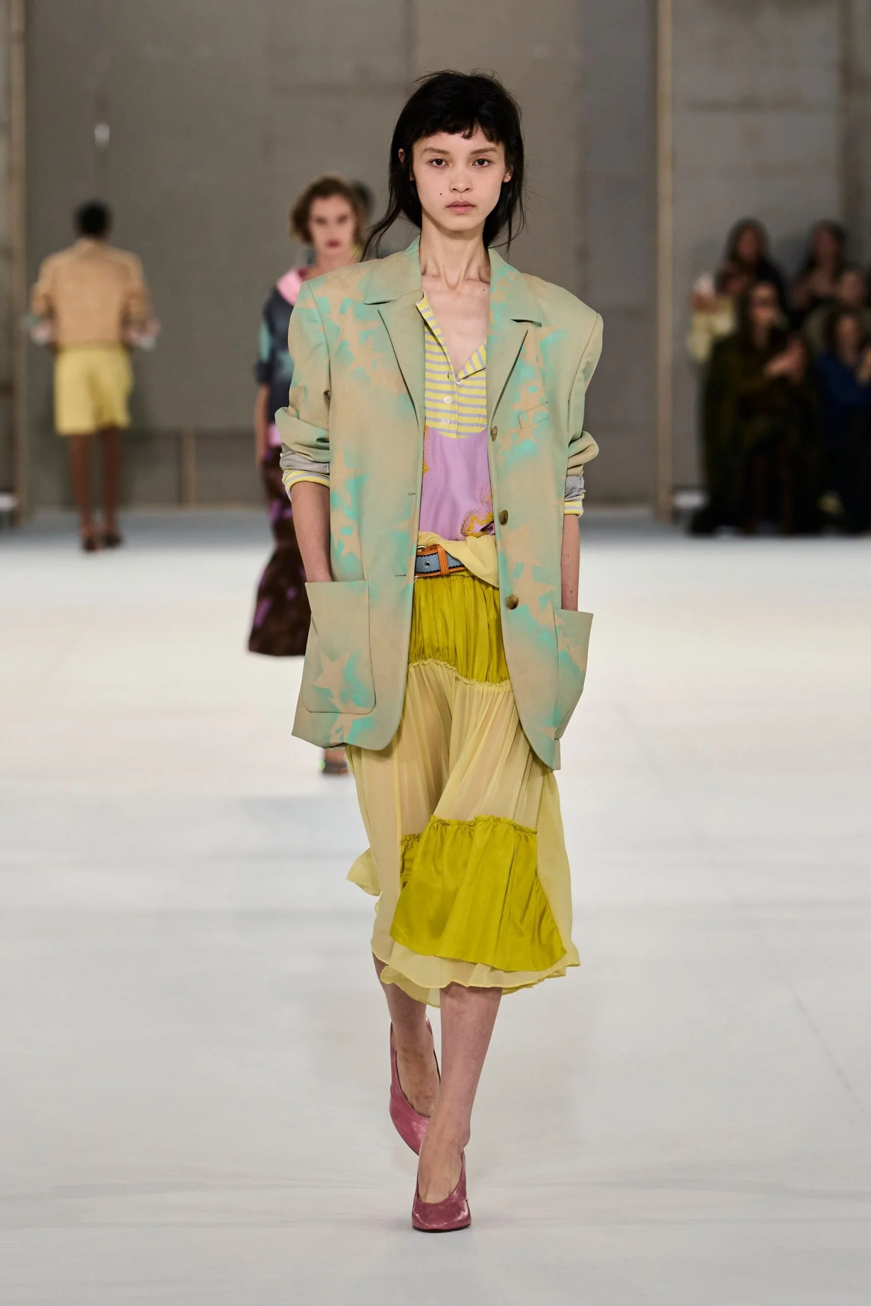 dries-van-noten-spring-2027-ready-to-wear-look-40-scaled.jpg