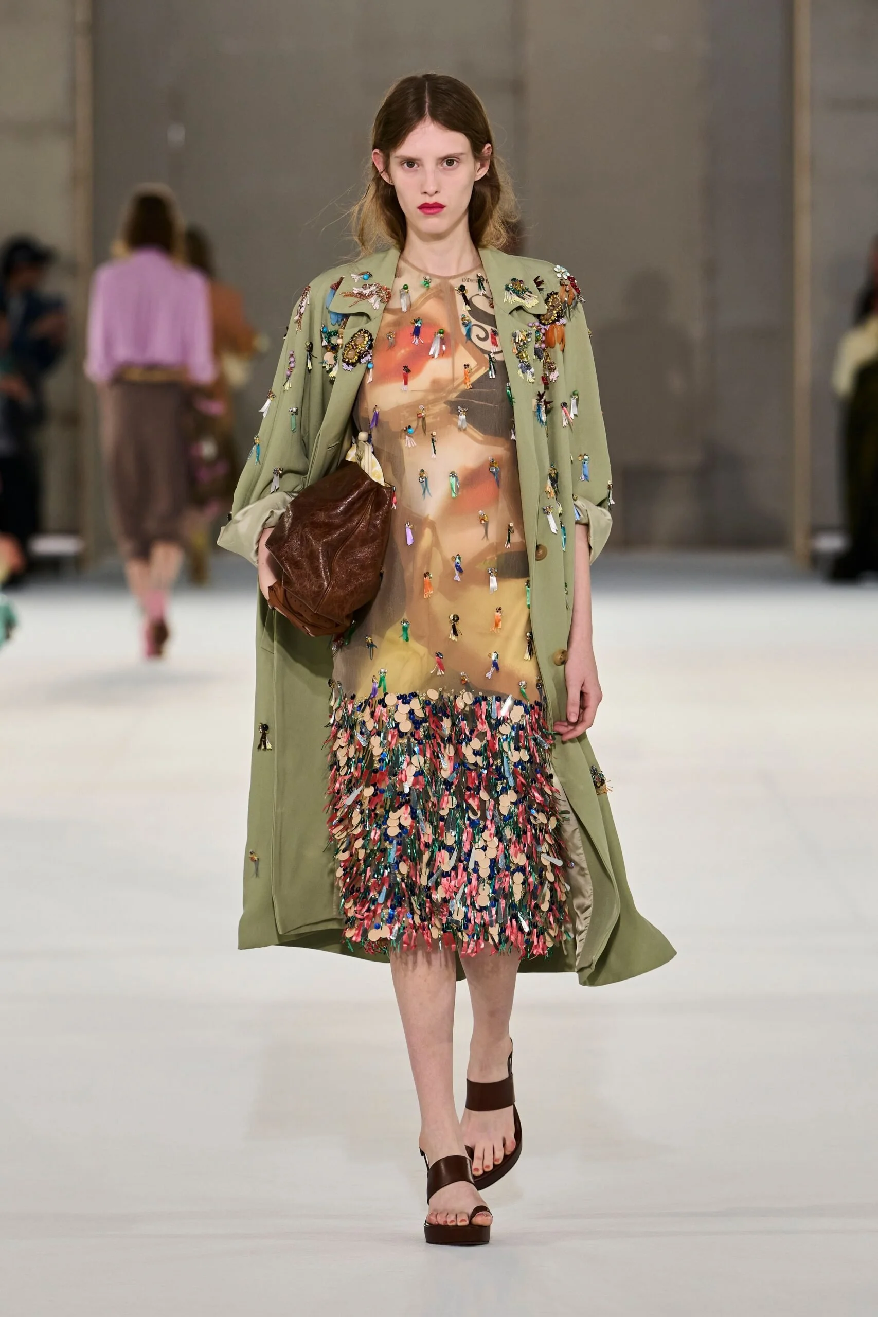 dries-van-noten-spring-2027-ready-to-wear-look-48-scaled.jpg