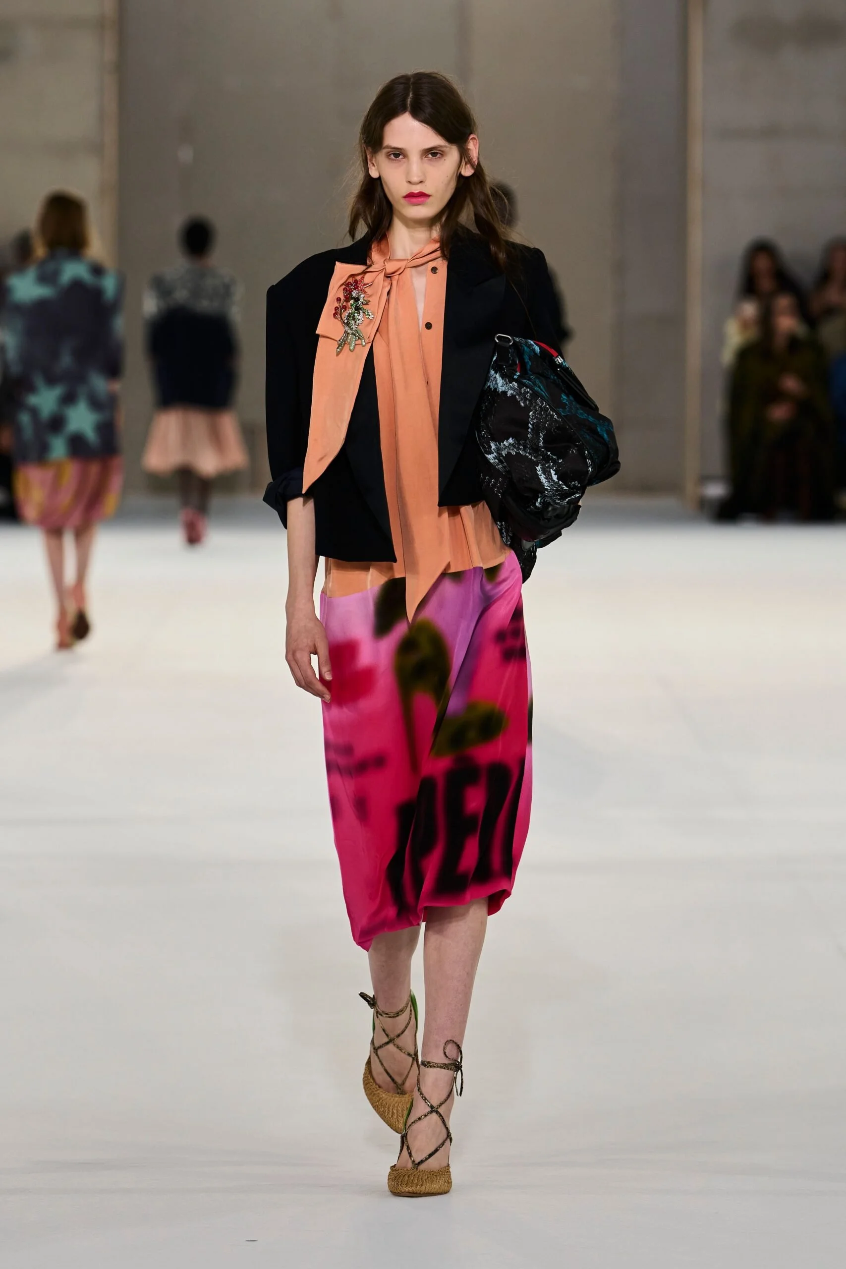 dries-van-noten-spring-2027-ready-to-wear-look-53-scaled.jpg