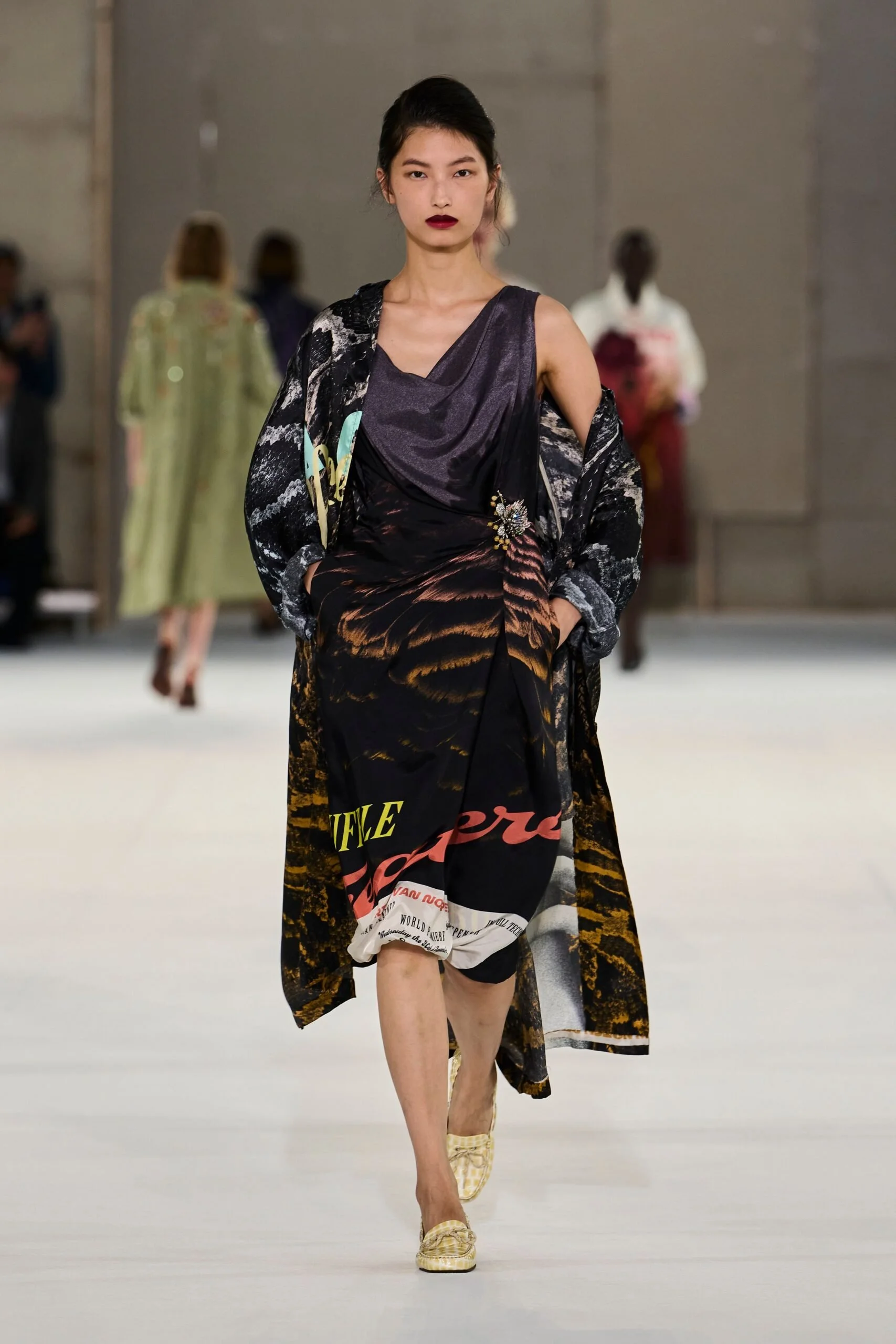 dries-van-noten-spring-2027-ready-to-wear-look-58-scaled.jpg