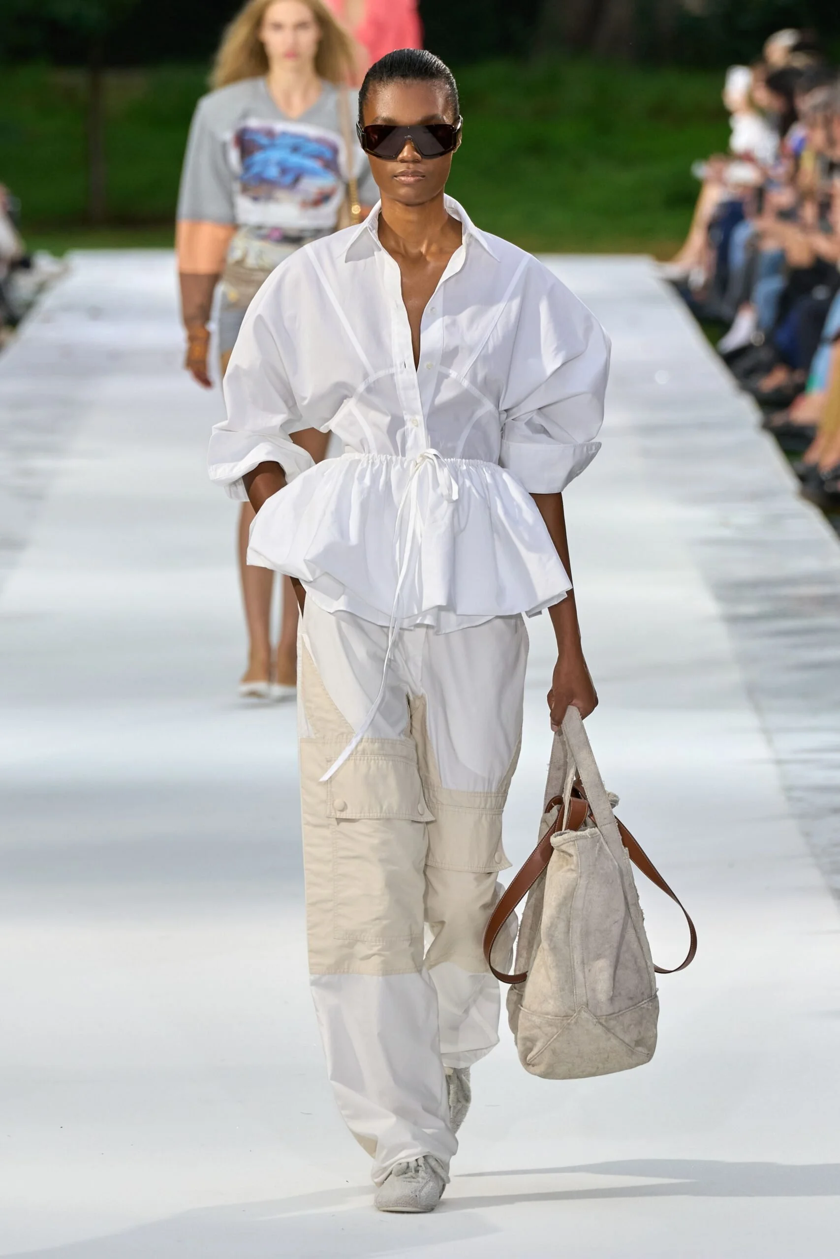 stella-mccartney-spring-2027-ready-to-wear-look-24-scaled.jpg