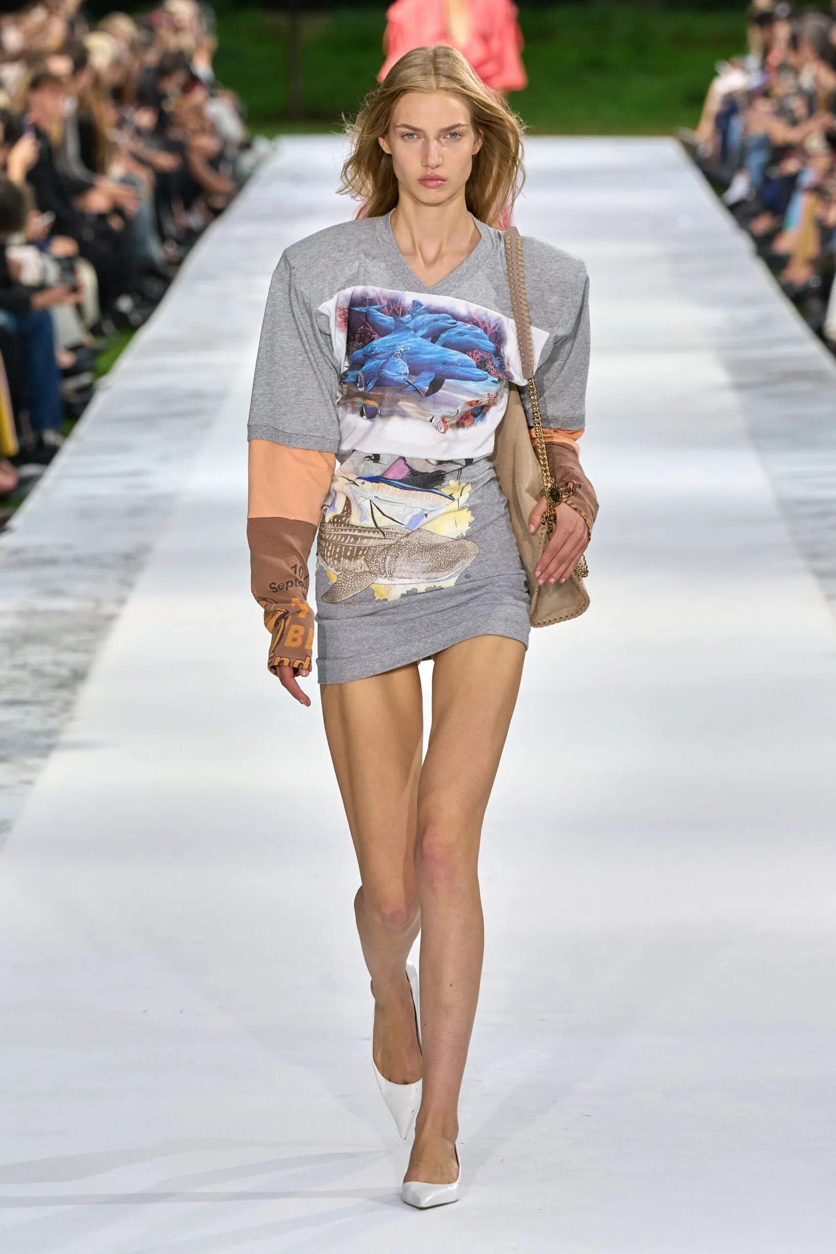 stella-mccartney-spring-2027-ready-to-wear-look-25-scaled.jpg