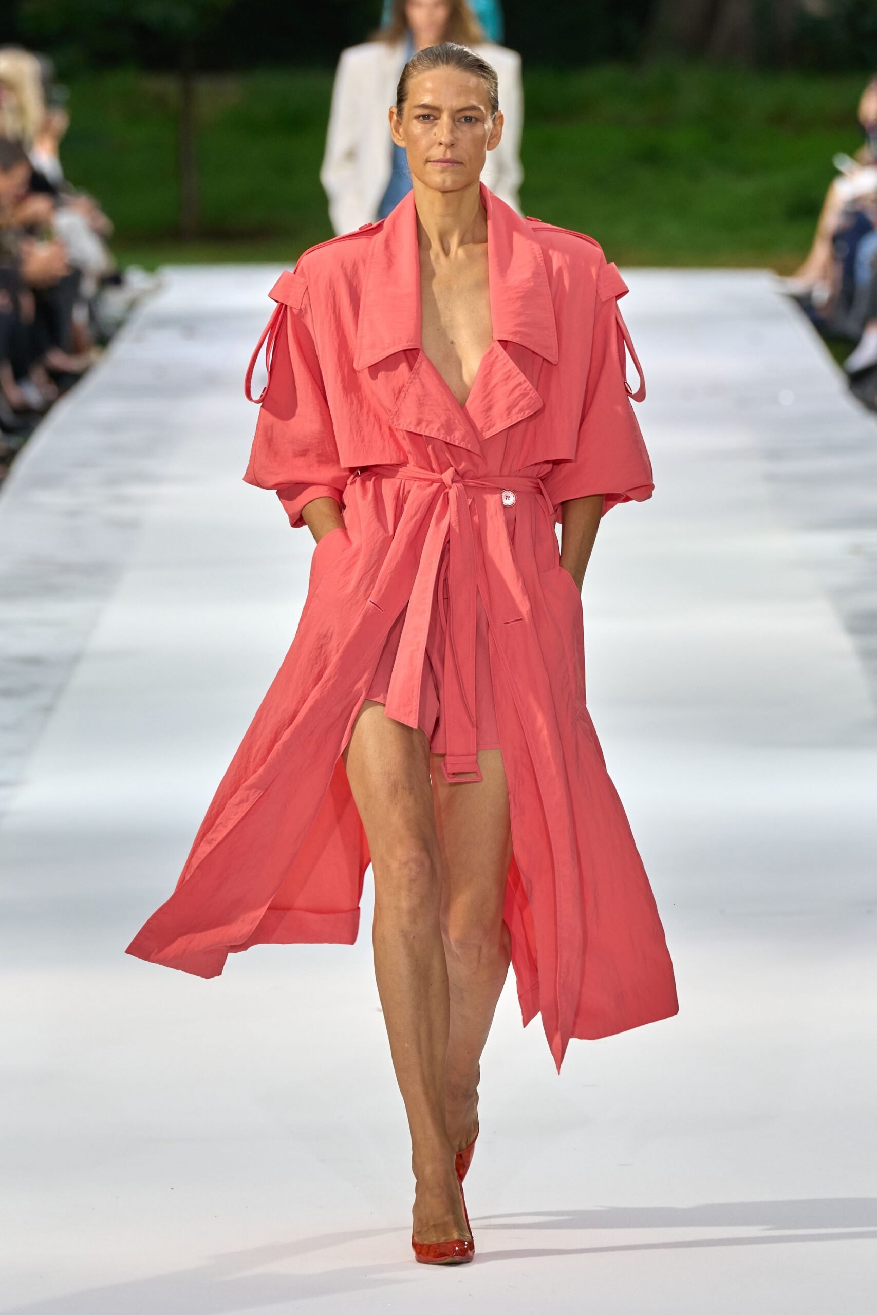 stella-mccartney-spring-2027-ready-to-wear-look-26-scaled.jpg