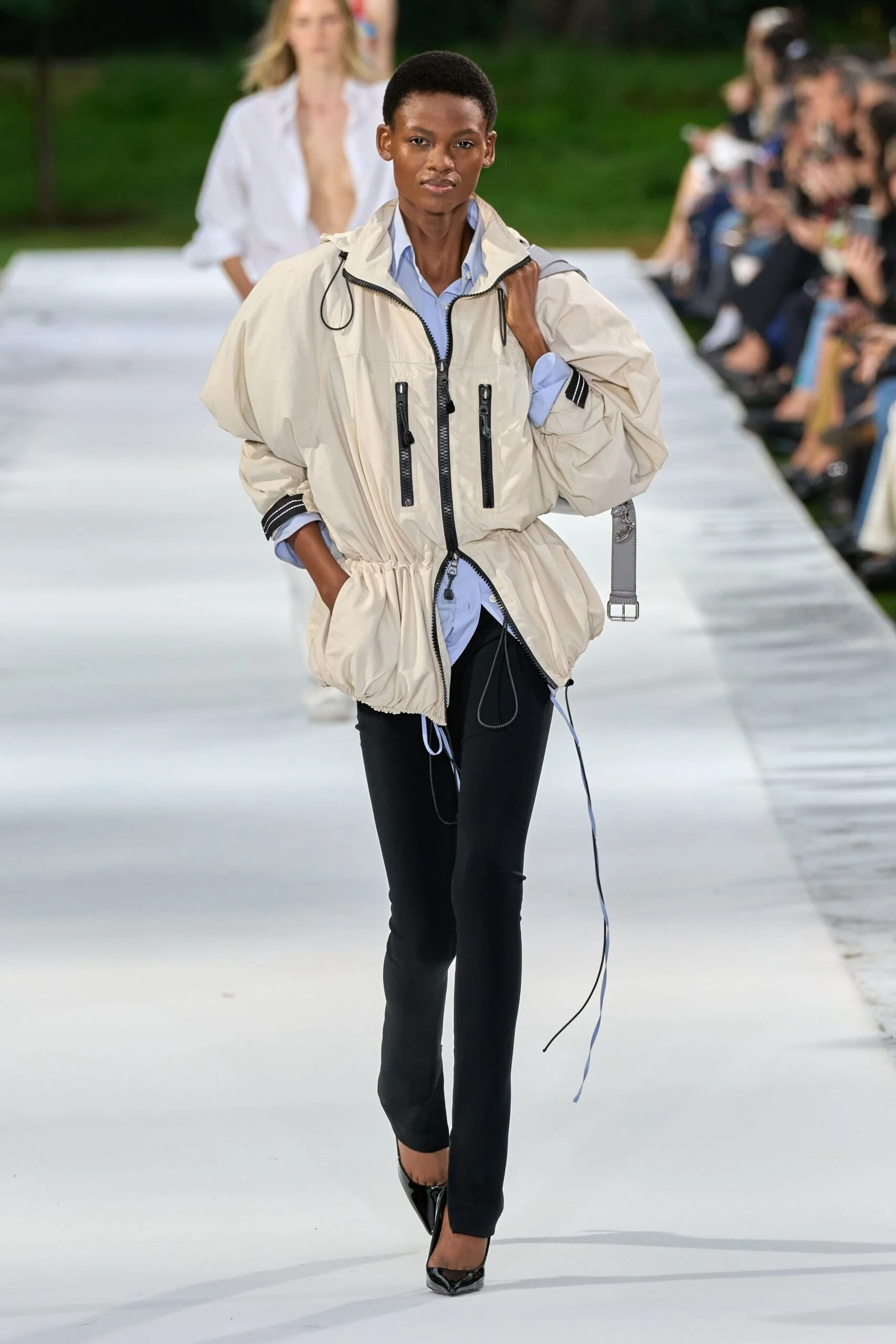 stella-mccartney-spring-2027-ready-to-wear-look-29-scaled.jpg