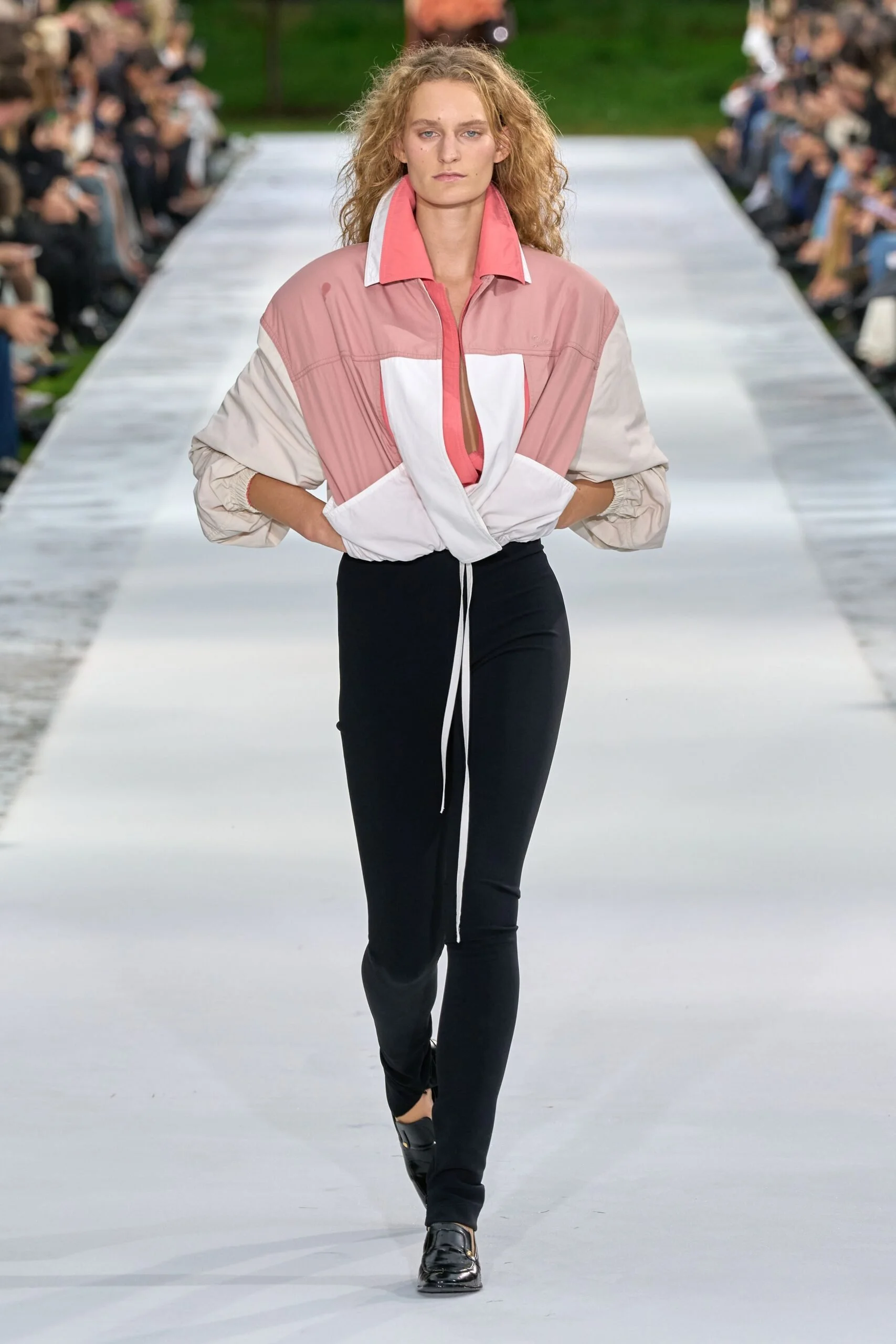 stella-mccartney-spring-2027-ready-to-wear-look-33-scaled.jpg