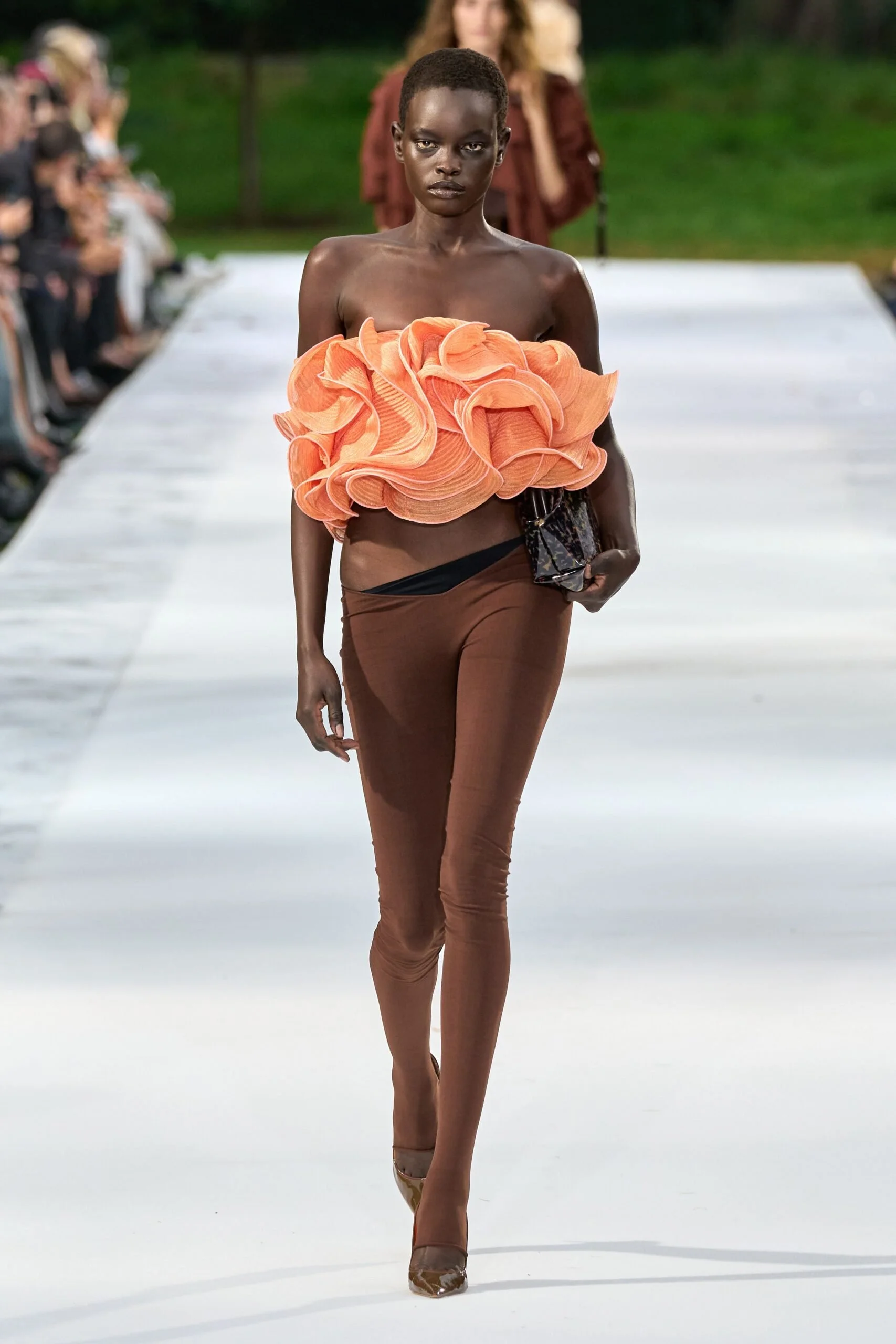 stella-mccartney-spring-2027-ready-to-wear-look-34-scaled.jpg
