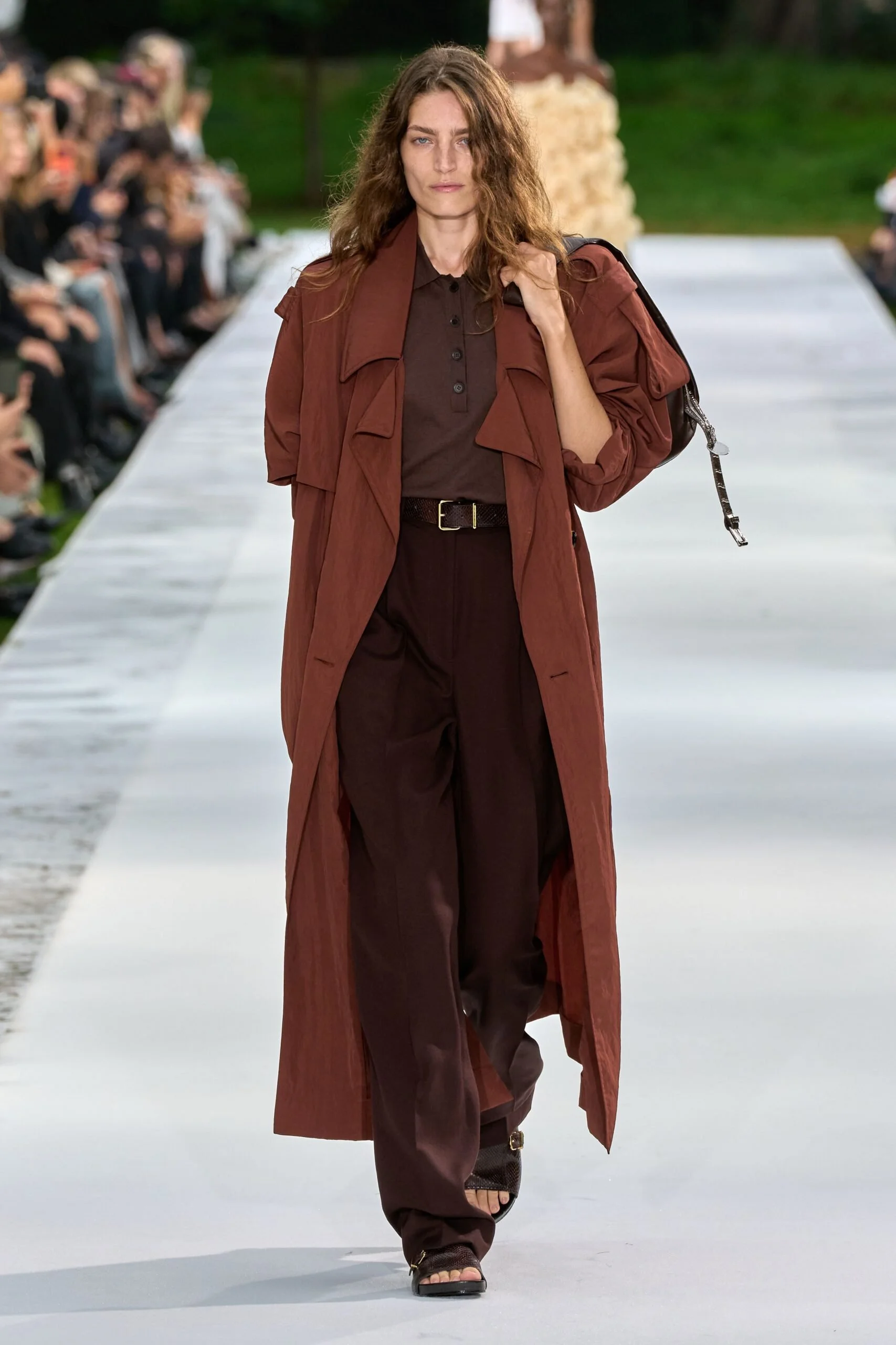 stella-mccartney-spring-2027-ready-to-wear-look-35-scaled.jpg