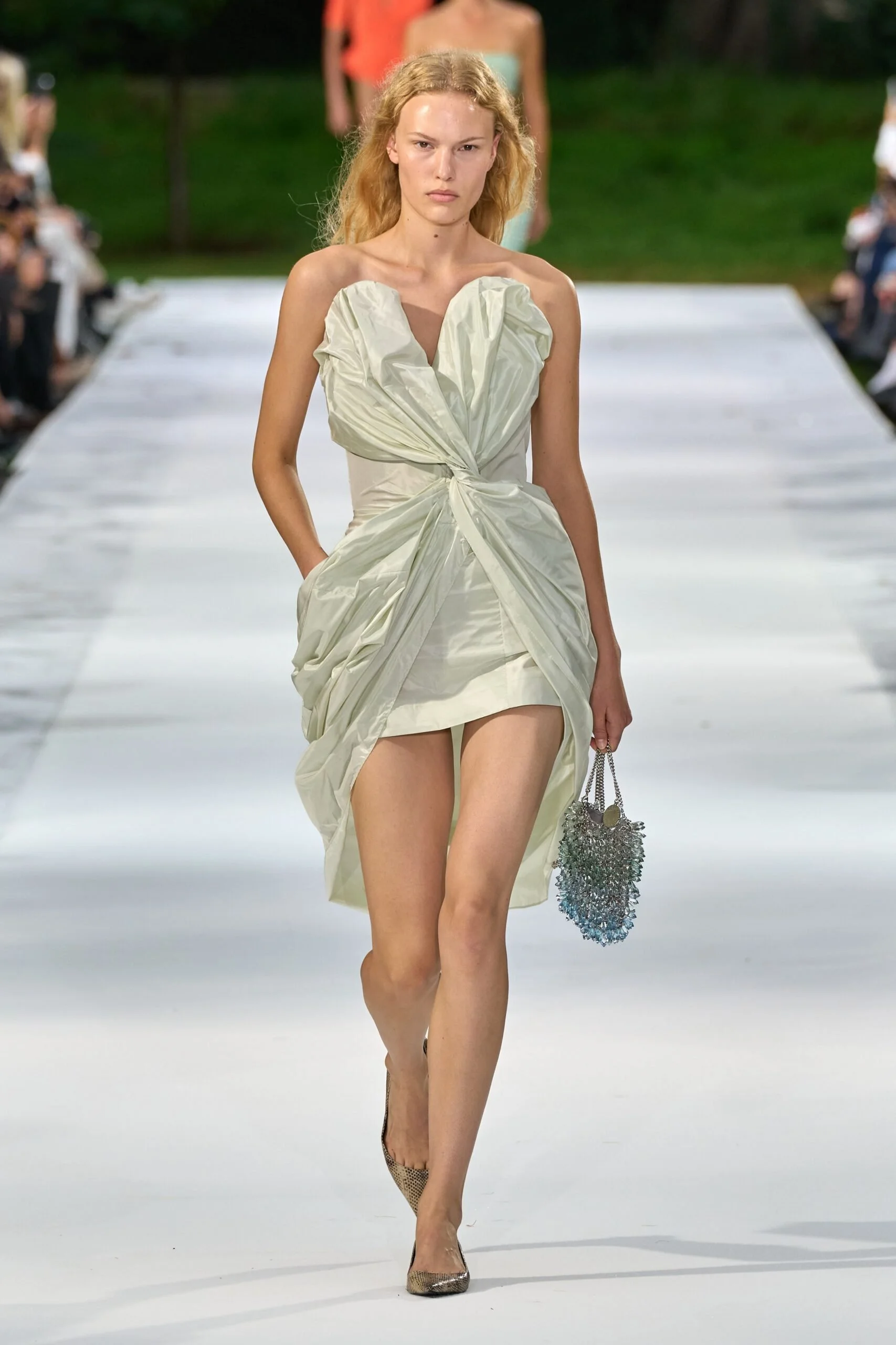 stella-mccartney-spring-2027-ready-to-wear-look-46-scaled.jpg