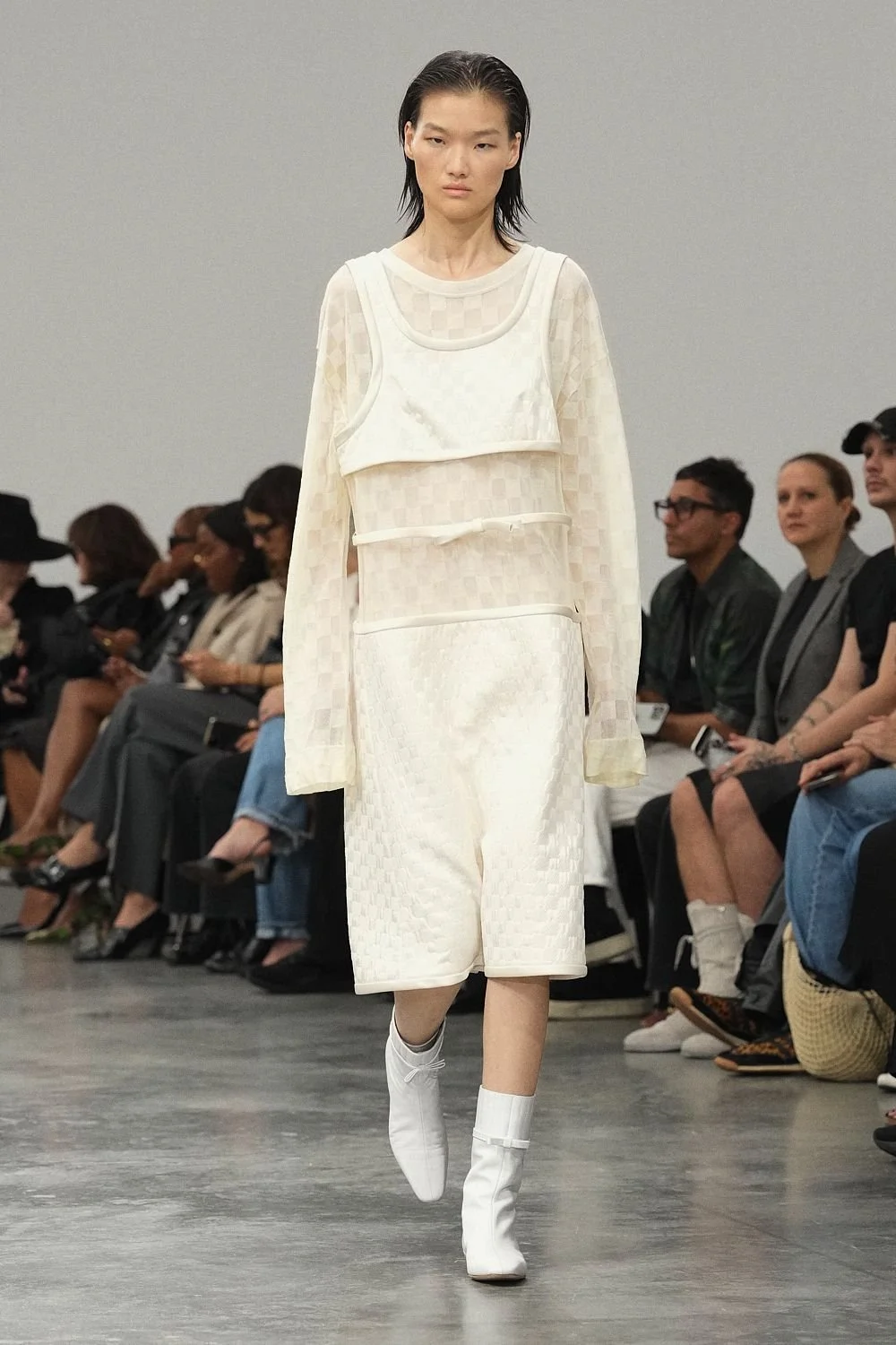 courreges-spring-2027-ready-to-wear-look-03.jpg