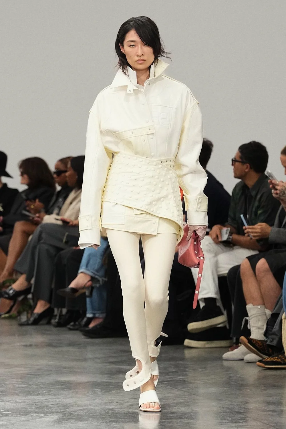 courreges-spring-2027-ready-to-wear-look-05.jpg