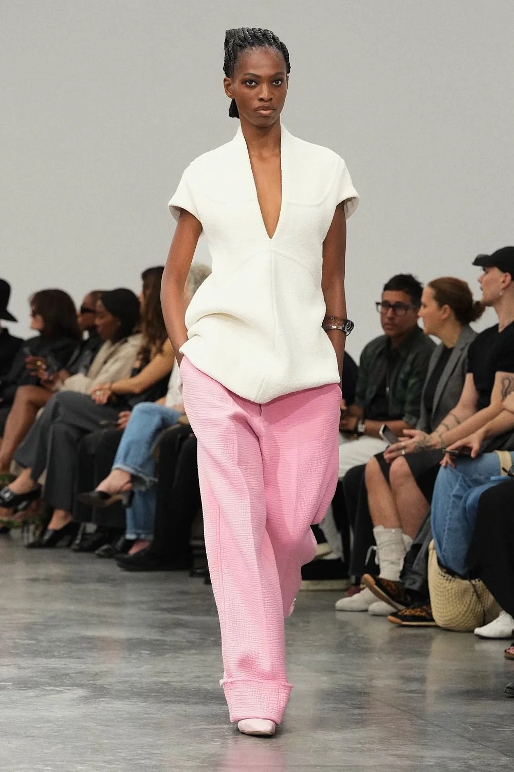 courreges-spring-2027-ready-to-wear-look-42.jpg