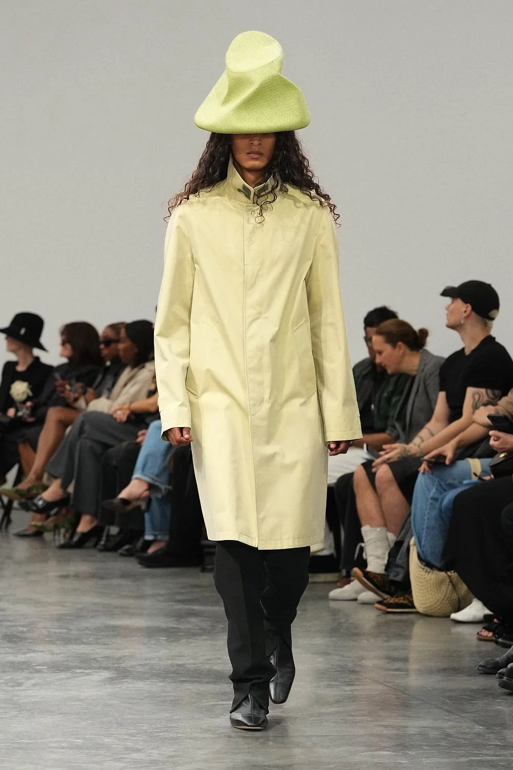 courreges-spring-2027-ready-to-wear-look-43.jpg