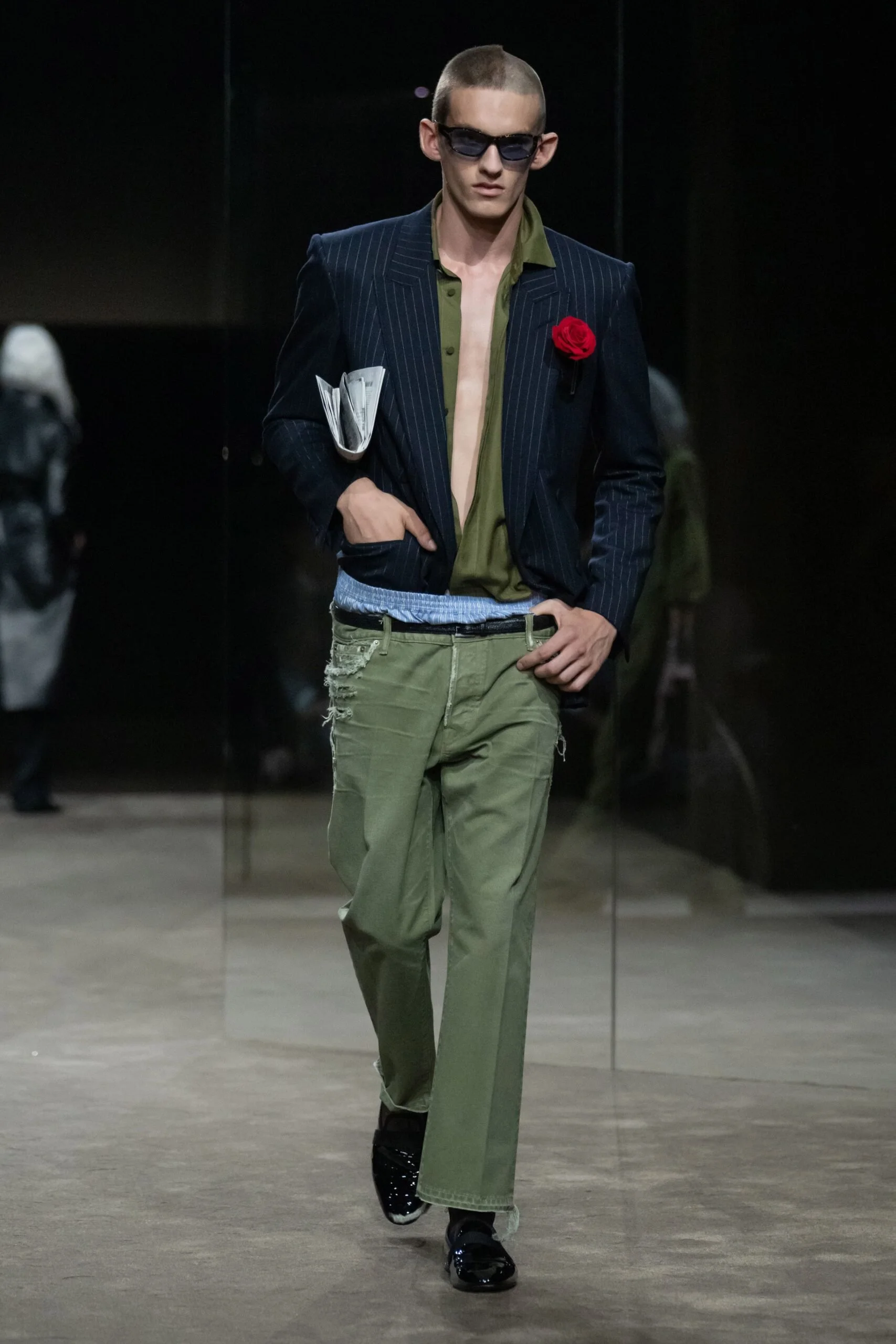 tom-ford-spring-2027-ready-to-wear-look-19-scaled.jpg