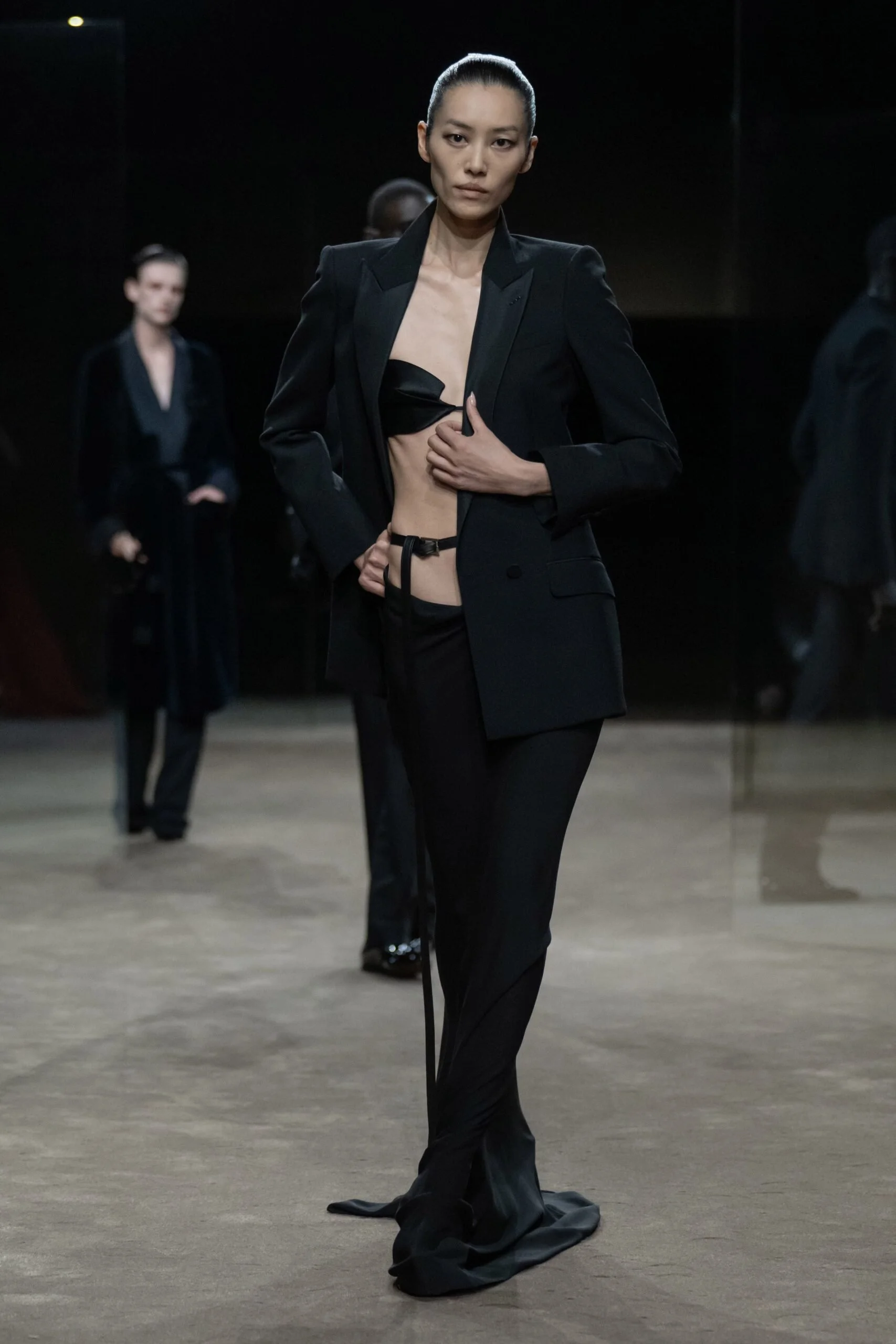 tom-ford-spring-2027-ready-to-wear-look-49-scaled.jpg