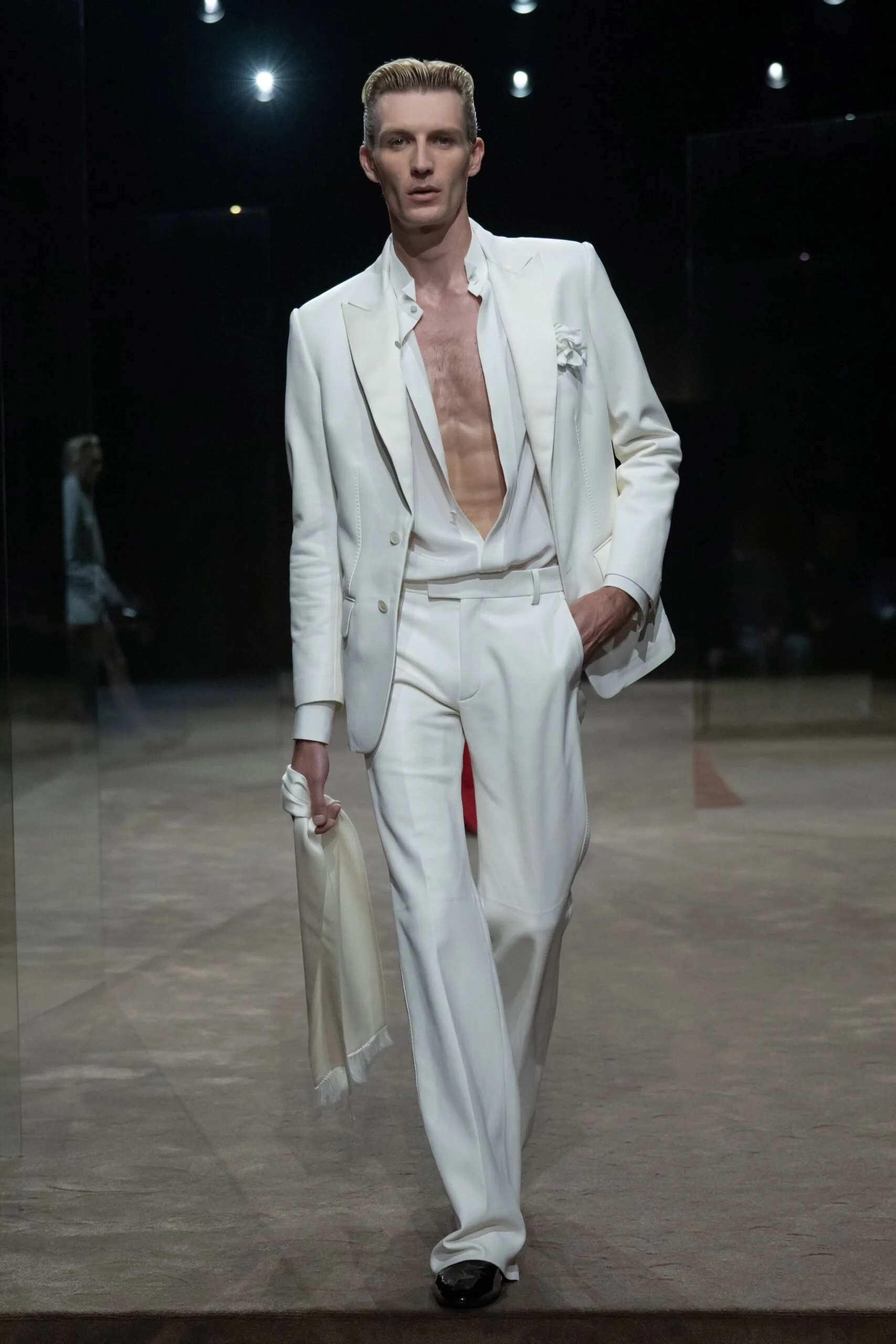 tom-ford-spring-2027-ready-to-wear-look-54-scaled.jpg